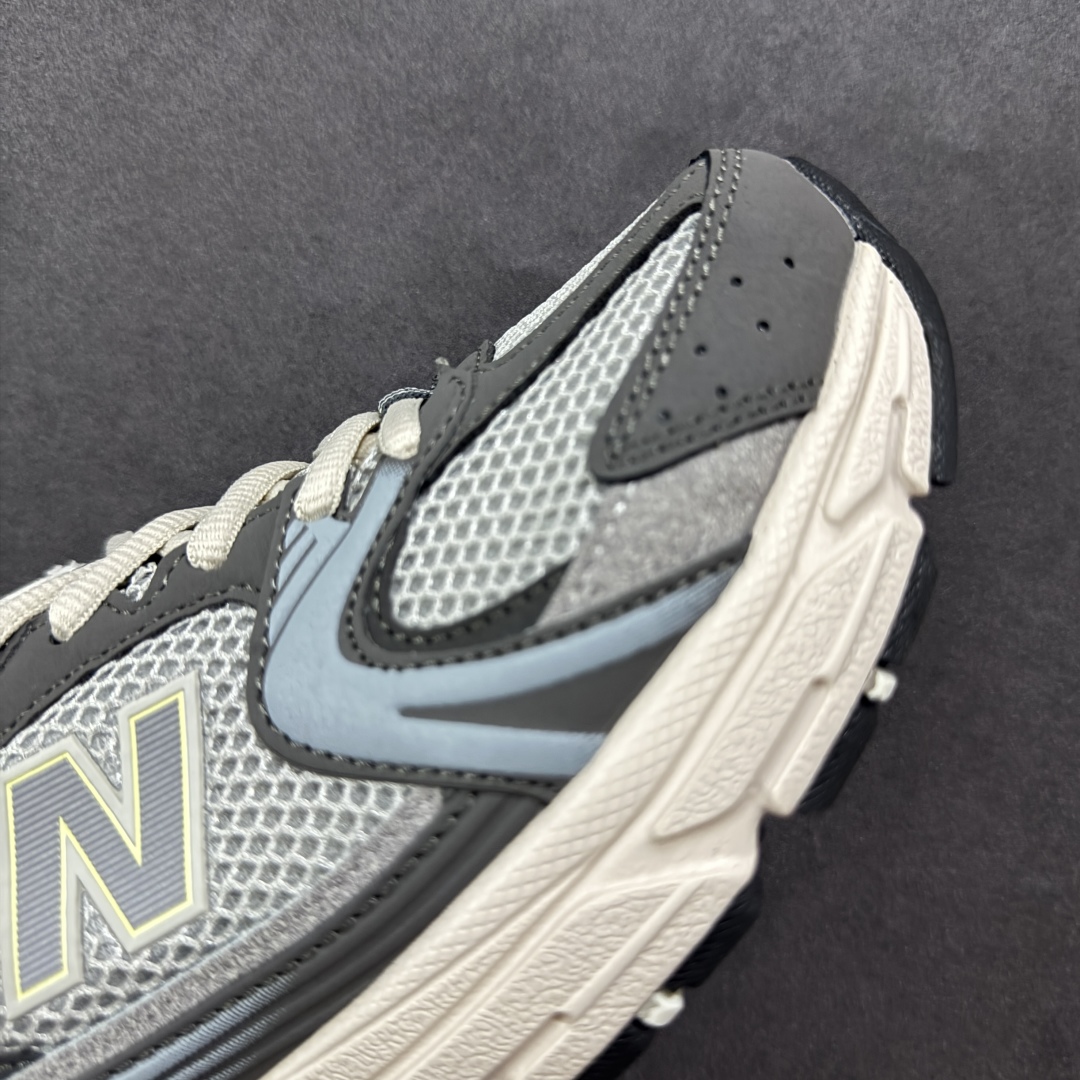 图片[5]-【K8版本】New Balance NB530 新百伦复古透气跑步鞋 抛弃过往以皮革为主的人气轮廓 以极具复古风范的跑鞋外观呈现 设计上全鞋以简约清爽的纯白色作基底 鞋身覆盖大面积织物网眼材质 并于鞋头、鞋带孔眼片等细节处点缀对比鲜明的反光银镀层凸显 鞋舌、侧身等位置则辅以一贯的「N」字标志和品牌徽标彰显身份 最后通过搭载的 ABZORB 缓震中底完善整体造型 货号：MR530TG 尺码：36-45带半码-选品中心