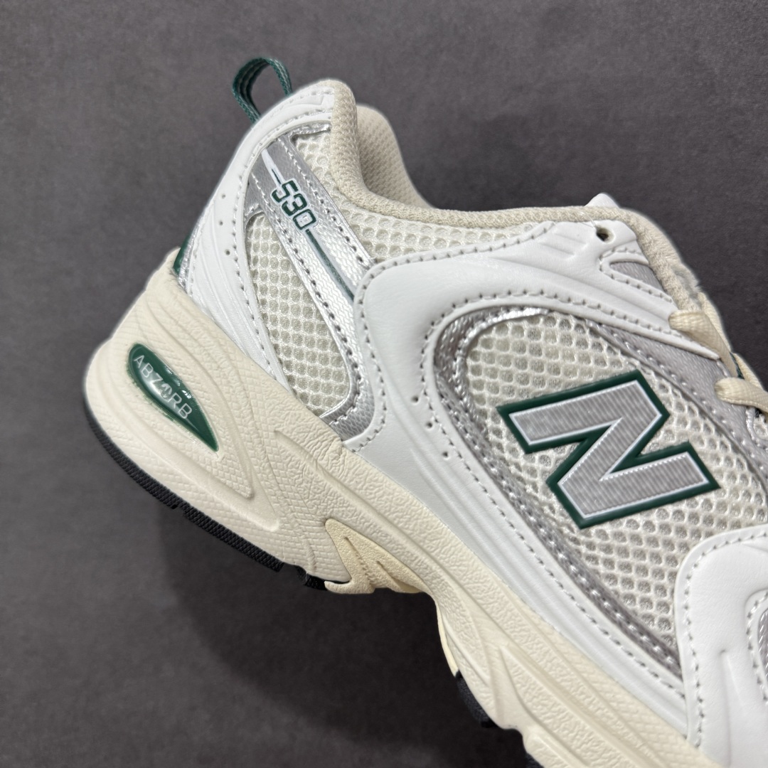 图片[6]-【K8版本】New Balance NB530 新百伦复古透气跑步鞋 抛弃过往以皮革为主的人气轮廓 以极具复古风范的跑鞋外观呈现 设计上全鞋以简约清爽的纯白色作基底 鞋身覆盖大面积织物网眼材质 并于鞋头、鞋带孔眼片等细节处点缀对比鲜明的反光银镀层凸显 鞋舌、侧身等位置则辅以一贯的「N」字标志和品牌徽标彰显身份 最后通过搭载的 ABZORB 缓震中底完善整体造型 货号：MR530SX 尺码：36-45带半码-选品中心