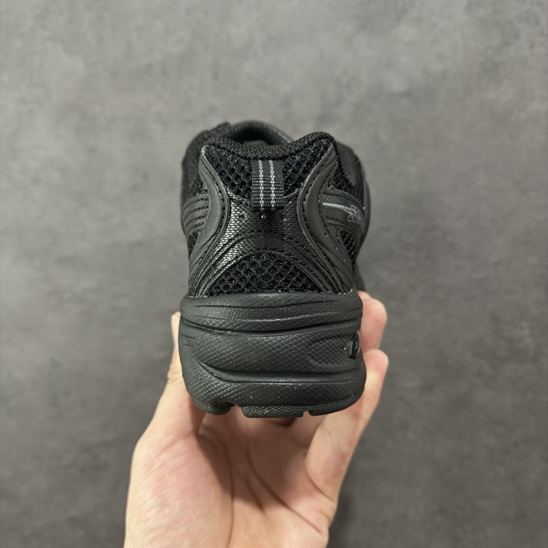图片[4]-【K8版本】New Balance NB530 新百伦复古透气跑步鞋 抛弃过往以皮革为主的人气轮廓 以极具复古风范的跑鞋外观呈现 设计上全鞋以简约清爽的纯白色作基底 鞋身覆盖大面积织物网眼材质 并于鞋头、鞋带孔眼片等细节处点缀对比鲜明的反光银镀层凸显 鞋舌、侧身等位置则辅以一贯的「N」字标志和品牌徽标彰显身份 最后通过搭载的 ABZORB 缓震中底完善整体造型 货号：MR530FB1 尺码：36-45带半码-选品中心