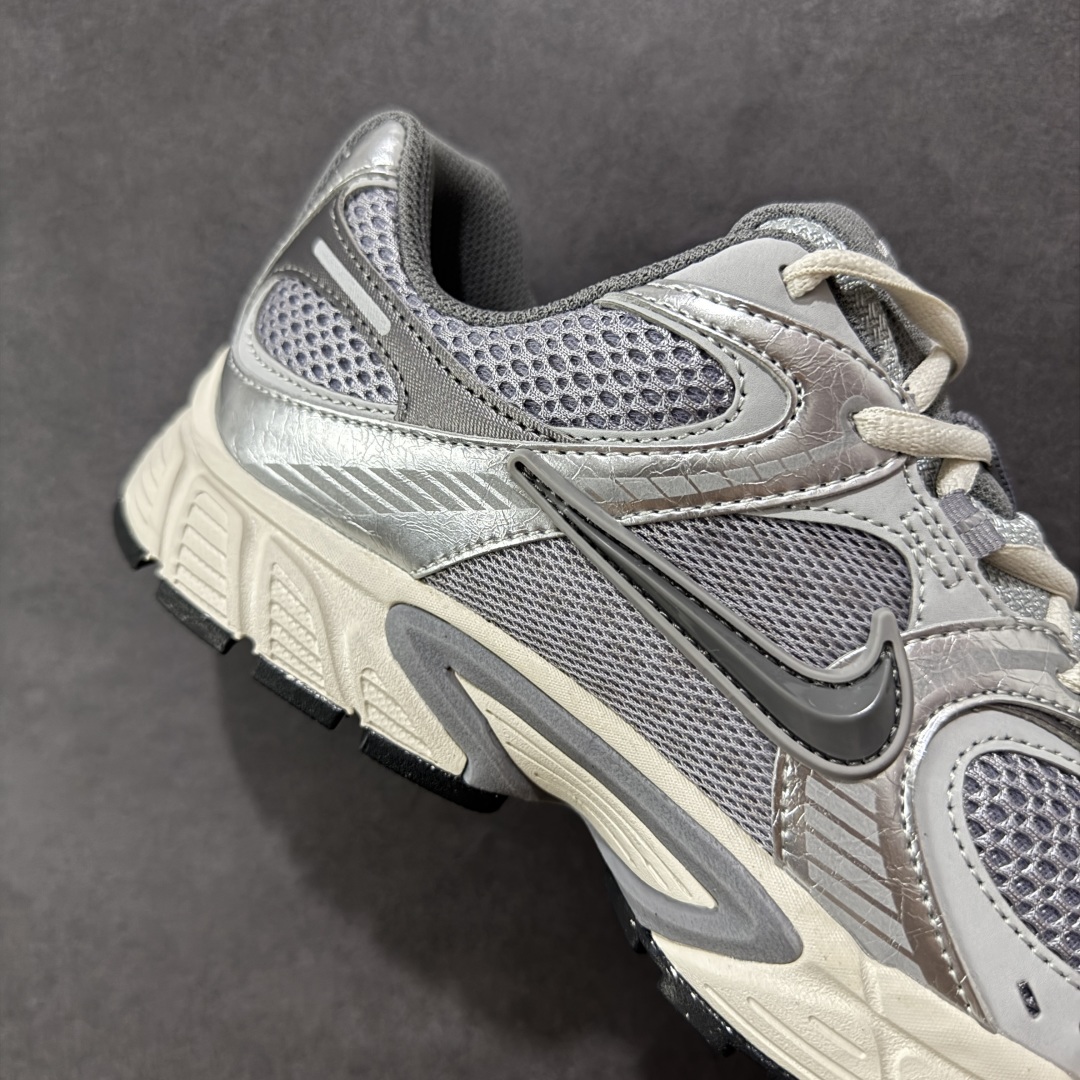 图片[6]-【纯原版】NK V5 RNR系列 夏季透气舒适百搭防滑耐磨低帮网面跑步鞋 目前市售最高品质 千禧年复古Y3K风格舒适百搭跑步鞋 融合了复古与现代设计元素，轻量化设计，鞋面采用透气网眼材料，搭配轻质泡沫中底，缓震舒适，适合日常通勤或轻量级徒步，可以满足日常穿搭的同时，还兼容户外徒步功能 货号：HJ5228-003 尺码：36 36.5 37.5 38 38.5 39 40 40.5 41 42 42.5 43 44 44.5 45-选品中心