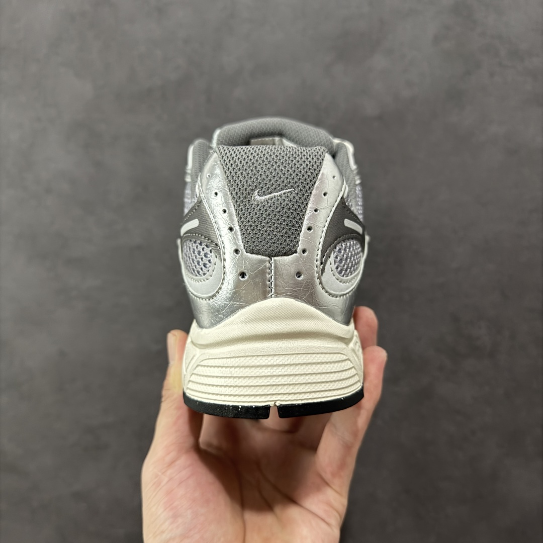 图片[4]-【纯原版】NK V5 RNR系列 夏季透气舒适百搭防滑耐磨低帮网面跑步鞋 目前市售最高品质 千禧年复古Y3K风格舒适百搭跑步鞋 融合了复古与现代设计元素，轻量化设计，鞋面采用透气网眼材料，搭配轻质泡沫中底，缓震舒适，适合日常通勤或轻量级徒步，可以满足日常穿搭的同时，还兼容户外徒步功能 货号：HJ5228-003 尺码：36 36.5 37.5 38 38.5 39 40 40.5 41 42 42.5 43 44 44.5 45-选品中心