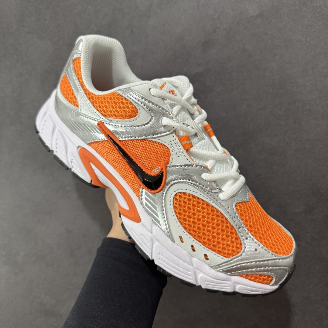 图片[3]-【纯原版】NK V5 RNR系列 夏季透气舒适百搭防滑耐磨低帮网面跑步鞋 目前市售最高品质 千禧年复古Y3K风格舒适百搭跑步鞋 融合了复古与现代设计元素，轻量化设计，鞋面采用透气网眼材料，搭配轻质泡沫中底，缓震舒适，适合日常通勤或轻量级徒步，可以满足日常穿搭的同时，还兼容户外徒步功能 货号：HJ5228-800 尺码：36 36.5 37.5 38 38.5 39 40 40.5 41 42 42.5 43 44 44.5 45-选品中心