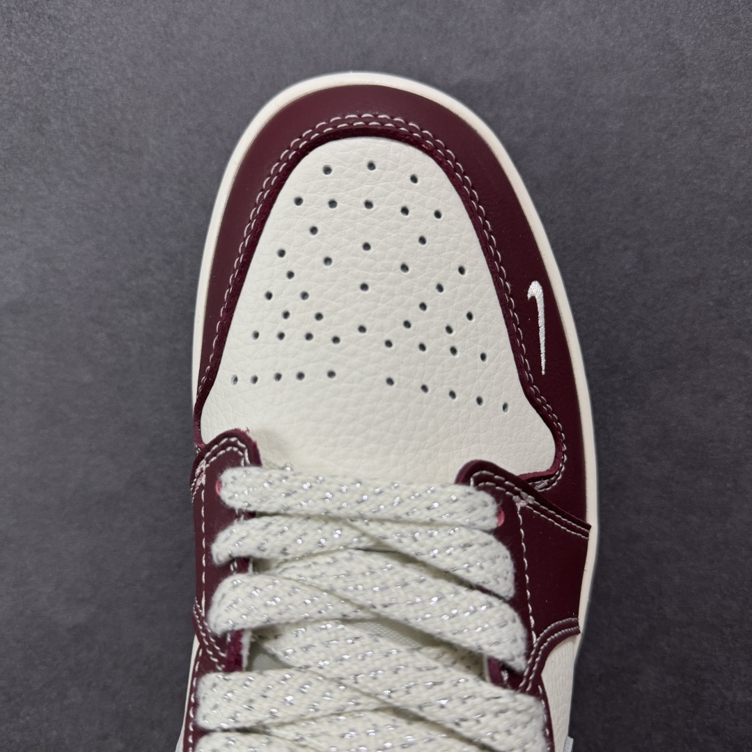 图片[8]-【定制版】Air Jordan 1 Retro Low x The North Face 白酒红小钩 官方同步新色 原装级产物 拒绝公底 立体鞋型 细节完美 高清洁度 购置公司同步原材料 原汁原味 忠于原版 货号：XX2422 022 尺码：36 36.5 37.5 38 38.5 39 40 40.5 41 42 42.5 43 44 44.5 45-选品中心