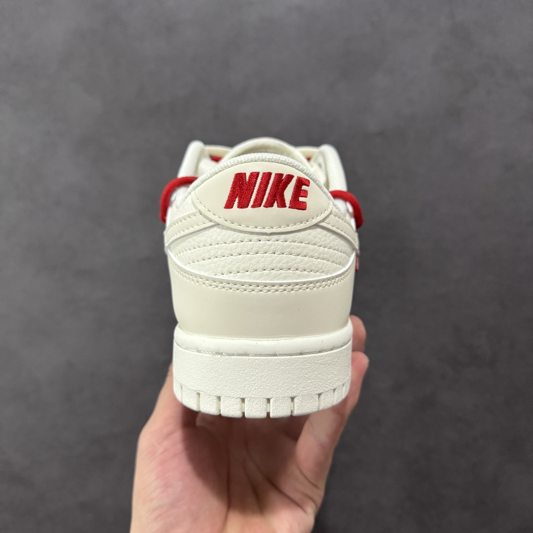 图片[4]-【定制版】Nike SB Dunk Low Sup联名 白红绑带 周年高端定制 低帮休闲板鞋  #定制鞋盒 大厂纯原品质出货 超高清洁度 皮料切割干净无任何毛边 细节完美 货号：DM6868-085  尺码：36 36.5 37.5 38 36.5 39 40 40.5 41 42 42.5 43 44 44.5 45-选品中心
