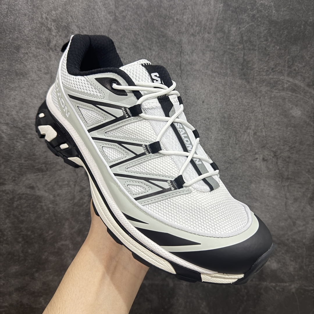 图片[3]-【PK升级版】SALOMON XT-6 Expanse 萨洛蒙潮流越野机能户外功能鞋 白 475731 全新版本出货 好货不怕晚 品质 细节 材料都是肉眼可以见！ 售前售后也是其它工厂无法匹敌！ 纯原外贸平台特供订单 耗时半年巨作 全套原纸板楦头开发 原厂特供网布配套加持 确保原汁原味 完美呈现版型 原档数据独家私模五层组合大底 原装Ortholite轻量化鞋垫 中底布带钢印编号 原厂TPU锁扣 进口港宝加持 后跟自然饱满 还原公司包裹性 鞋面以“锯齿”状的包裹系统呈现 在基色底之下加入了各种色点缀 将公司的最新技术和时尚前卫的造型融入耐用的长跑款式中 鞋面由 TPU 薄膜制成 并焊接在高耐磨网眼上 使其既时尚又坚固 由 ACS底盘支撑 可增强稳定性和支撑力 以及由橡胶凸耳 Contragrip外底覆盖的 EVA 缓冲中底 旨在应对崎岖的地形 鞋舌上的彩色Salomon 标签、Quicklace 系统以及鞋头、鞋舌和鞋跟上的附加品牌使细节更加完美 让穿着者可以轻松驾驭户外与通勤下的任何运动生活场景 无缝鞋身户外随意纵横 颜值与脚感兼备 出街通勤 绝对非常吸睛 你值得拥有 尺码：36 36.5 37.5 38 38.5 39 40 40.5 41 42 42.5 43 44 44.5 45-选品中心