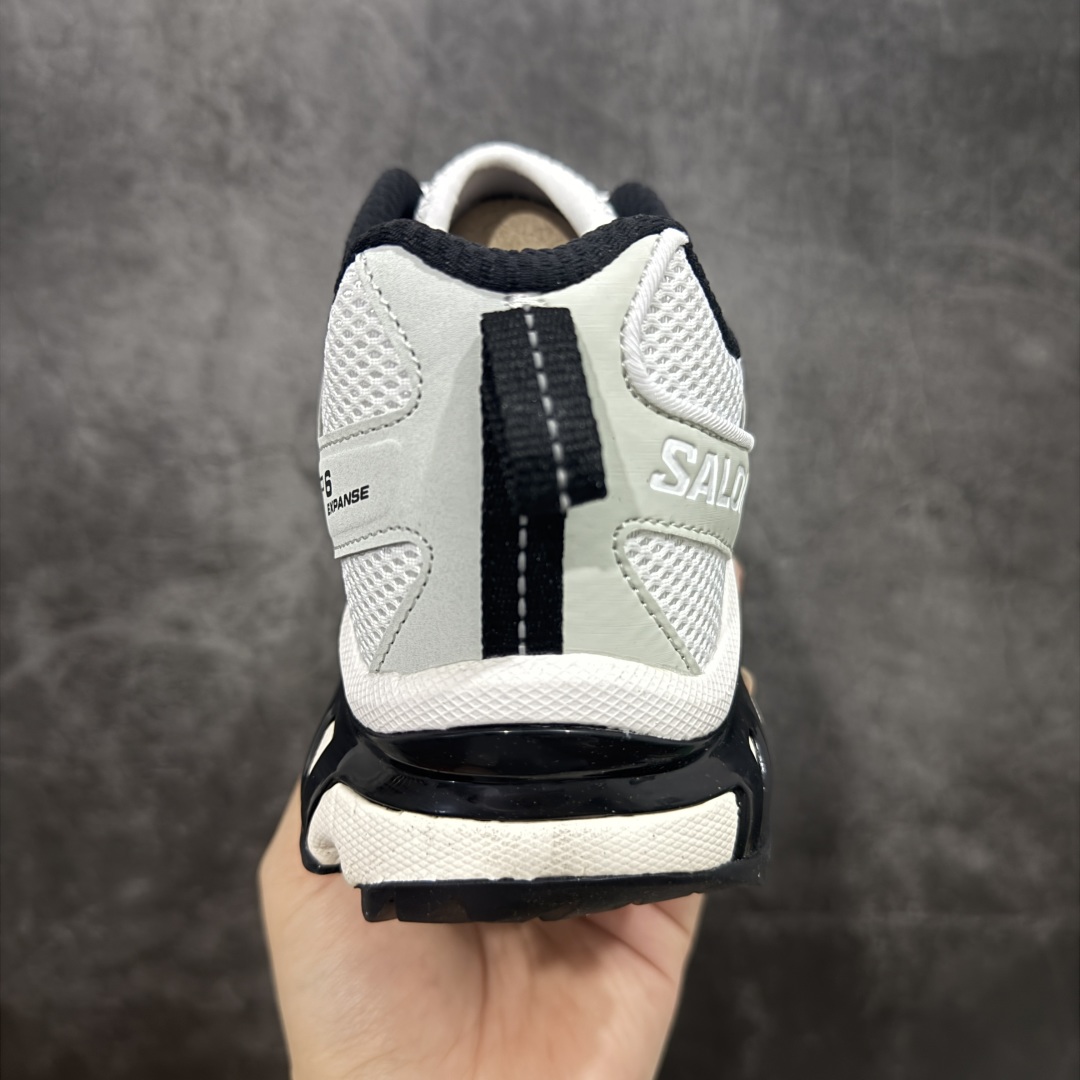 图片[4]-【PK升级版】SALOMON XT-6 Expanse 萨洛蒙潮流越野机能户外功能鞋 白 475731 全新版本出货 好货不怕晚 品质 细节 材料都是肉眼可以见！ 售前售后也是其它工厂无法匹敌！ 纯原外贸平台特供订单 耗时半年巨作 全套原纸板楦头开发 原厂特供网布配套加持 确保原汁原味 完美呈现版型 原档数据独家私模五层组合大底 原装Ortholite轻量化鞋垫 中底布带钢印编号 原厂TPU锁扣 进口港宝加持 后跟自然饱满 还原公司包裹性 鞋面以“锯齿”状的包裹系统呈现 在基色底之下加入了各种色点缀 将公司的最新技术和时尚前卫的造型融入耐用的长跑款式中 鞋面由 TPU 薄膜制成 并焊接在高耐磨网眼上 使其既时尚又坚固 由 ACS底盘支撑 可增强稳定性和支撑力 以及由橡胶凸耳 Contragrip外底覆盖的 EVA 缓冲中底 旨在应对崎岖的地形 鞋舌上的彩色Salomon 标签、Quicklace 系统以及鞋头、鞋舌和鞋跟上的附加品牌使细节更加完美 让穿着者可以轻松驾驭户外与通勤下的任何运动生活场景 无缝鞋身户外随意纵横 颜值与脚感兼备 出街通勤 绝对非常吸睛 你值得拥有 尺码：36 36.5 37.5 38 38.5 39 40 40.5 41 42 42.5 43 44 44.5 45-选品中心
