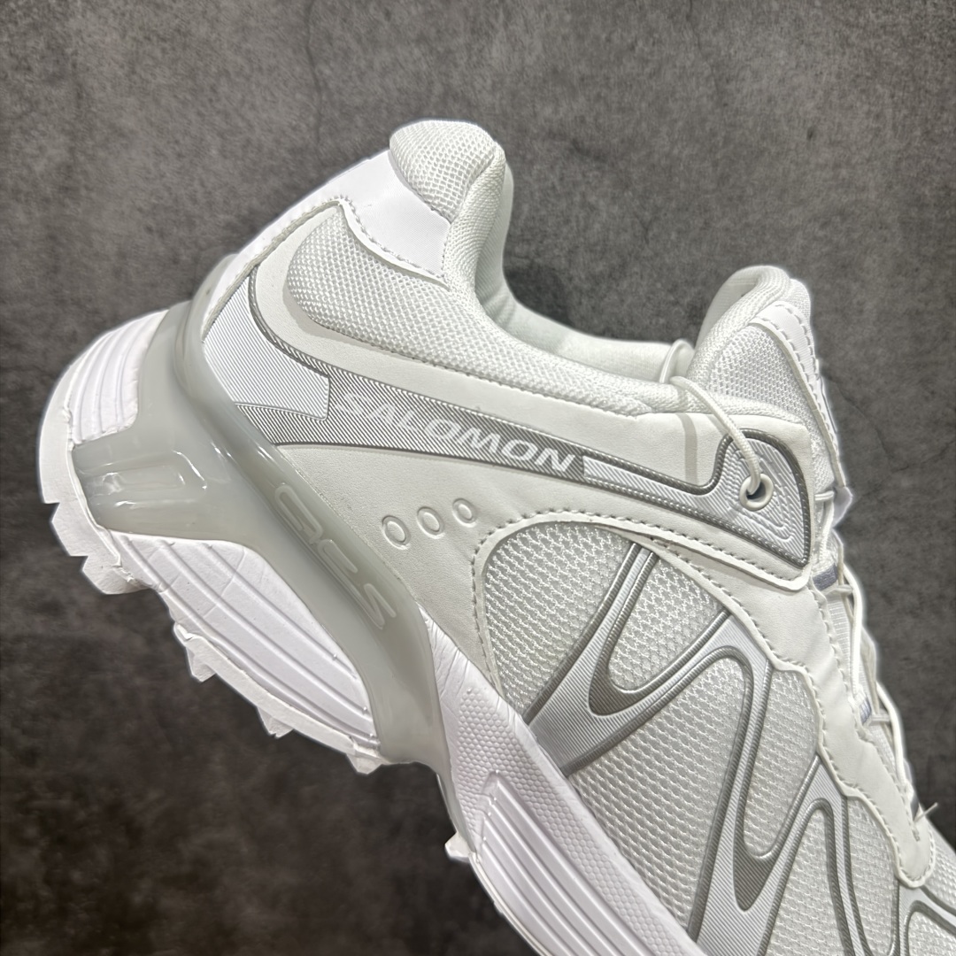 图片[7]-【巅峰版】Salomon 萨洛蒙XT-Whisper 户外 休闲 运动鞋 跑鞋 477619 原版购入开发 做货 Salomon 对 XT-WHISPER 鞋面设计进行了升级，以多种鞋面材质，构造了丰富的鞋面层次，为鞋款增添摩登现代感。鞋款独特的波浪形 Sensifit系统设计勾勒出鞋身的流动感线条，并结合标志性的Quicklace™ 快速系带系统，保障全鞋舒适包裹感。结合 Contagrip® 大底，在保留鞋款功能性的同时多维度诠释城市户外型格 配送专柜精美包装🛍📦 面料 ： 原版定制进口网面+牛皮 内里 ： 原版进口透气网里 鞋底 ： 原版开模防滑橡胶材质 底厚 ：3.5CM 尺码： 36-45-选品中心