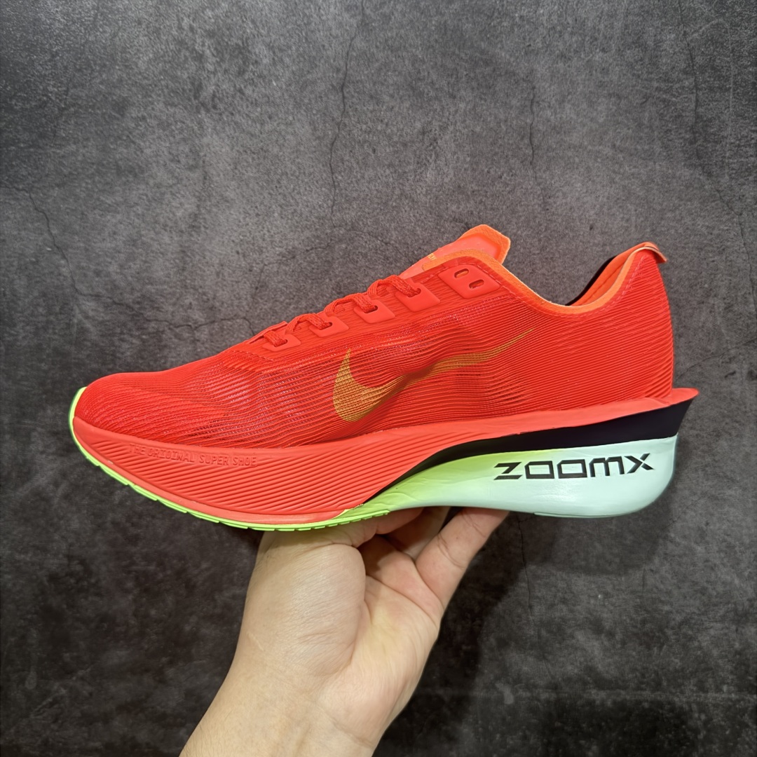 图片[2]-【正确刷漆版】Nk ZoomX Vaporfly NEXT% 4 马拉松系列公路竞速超轻缓震透气网纱运动跑步鞋 正确勾子刷漆(部分配色勾子底部有裂纹) 鞋款轻盈，同时保持出色性能表现。此鞋款质感轻盈，无论是日常畅跑还是马拉松，皆可轻松驾驭。 货号：HF6414-600 尺码：36 36.5 37.5 38 38.5 39 40 40.5 41 42 42.5 43 44 44.5 45-选品中心