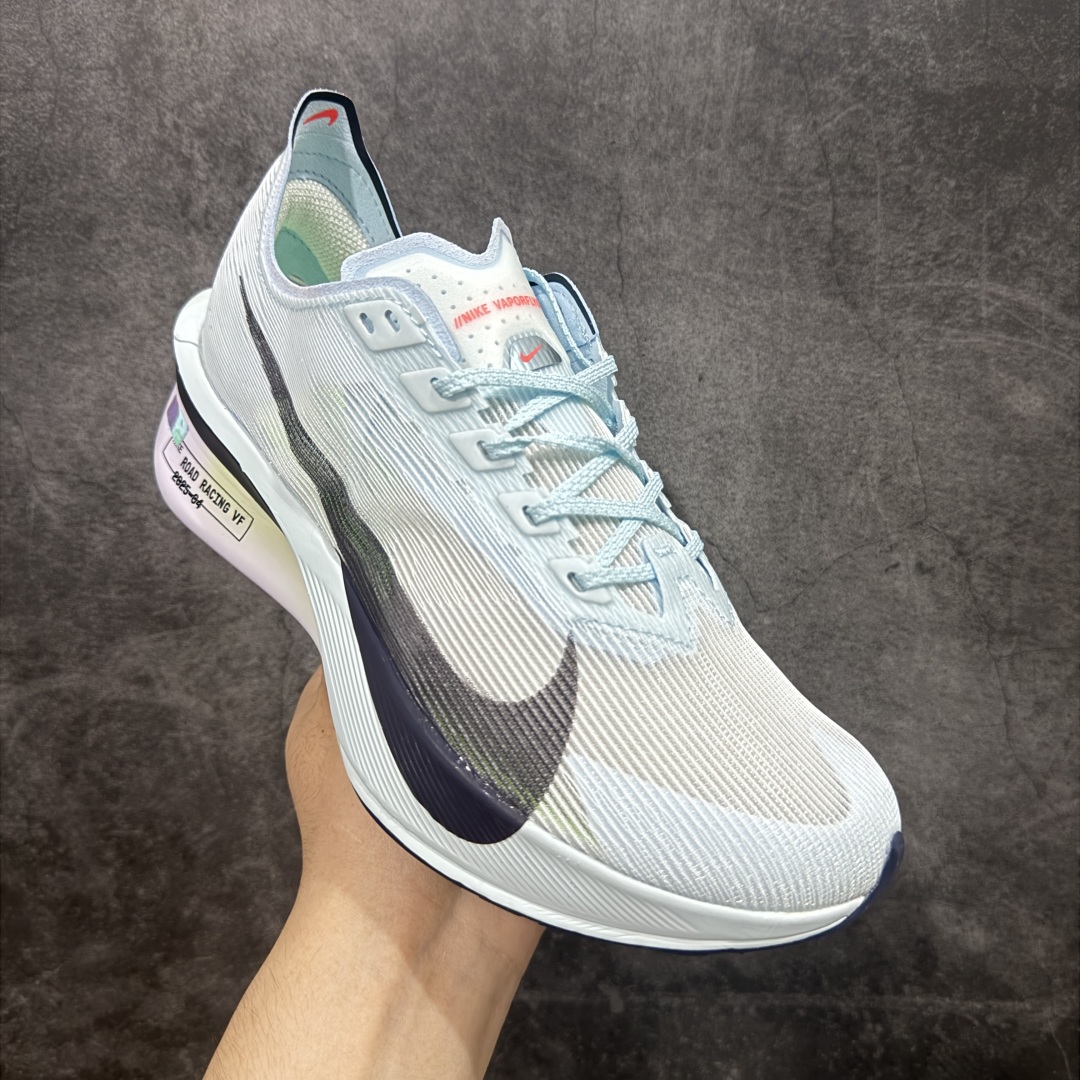 图片[3]-【正确刷漆版】Nk ZoomX Vaporfly NEXT% 4 马拉松系列公路竞速超轻缓震透气网纱运动跑步鞋 正确勾子刷漆(部分配色勾子底部有裂纹) 鞋款轻盈，同时保持出色性能表现。此鞋款质感轻盈，无论是日常畅跑还是马拉松，皆可轻松驾驭。 货号：HF6412-400 尺码：36 36.5 37.5 38 38.5 39 40 40.5 41 42 42.5 43 44 44.5 45-选品中心
