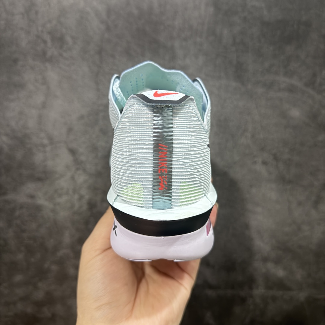 图片[4]-【正确刷漆版】Nk ZoomX Vaporfly NEXT% 4 马拉松系列公路竞速超轻缓震透气网纱运动跑步鞋 正确勾子刷漆(部分配色勾子底部有裂纹) 鞋款轻盈，同时保持出色性能表现。此鞋款质感轻盈，无论是日常畅跑还是马拉松，皆可轻松驾驭。 货号：HF6412-400 尺码：36 36.5 37.5 38 38.5 39 40 40.5 41 42 42.5 43 44 44.5 45-选品中心