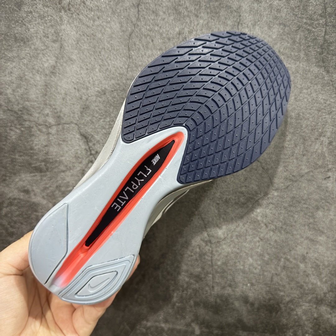 图片[9]-【正确刷漆版】Nk ZoomX Vaporfly NEXT% 4 马拉松系列公路竞速超轻缓震透气网纱运动跑步鞋 正确勾子刷漆(部分配色勾子底部有裂纹) 鞋款轻盈，同时保持出色性能表现。此鞋款质感轻盈，无论是日常畅跑还是马拉松，皆可轻松驾驭。 货号：HF6412-100 尺码：36 36.5 37.5 38 38.5 39 40 40.5 41 42 42.5 43 44 44.5 45 46-选品中心