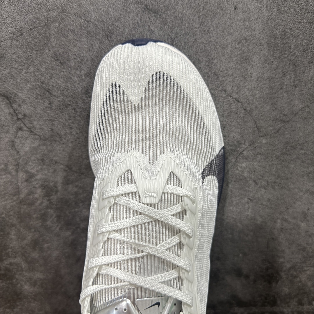 图片[5]-【正确刷漆版】Nk ZoomX Vaporfly NEXT% 4 马拉松系列公路竞速超轻缓震透气网纱运动跑步鞋 正确勾子刷漆(部分配色勾子底部有裂纹) 鞋款轻盈，同时保持出色性能表现。此鞋款质感轻盈，无论是日常畅跑还是马拉松，皆可轻松驾驭。 货号：HF6412-100 尺码：36 36.5 37.5 38 38.5 39 40 40.5 41 42 42.5 43 44 44.5 45 46-选品中心