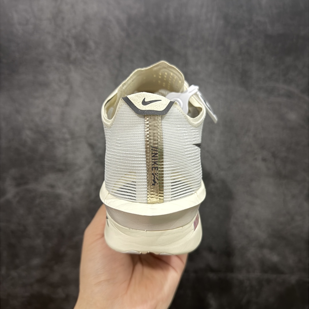 图片[4]-【NO.1版本】Nike ZoomX Vaporfly NEXT%4 减震马拉松跑步鞋 全掌碳纤维 原楦原纸版数据开发 采用同源数据开发Flyknit织物融合TPU丝半透明鞋面材质 中底采用ZoomX泡棉+FlyPlate铲型塑料碳板 外置防滑耐磨大底片 科技扛鼎 再次提升 货号： HF6417-100 尺码： 39 40 40.5 41 42 42.5 43 44 45-选品中心