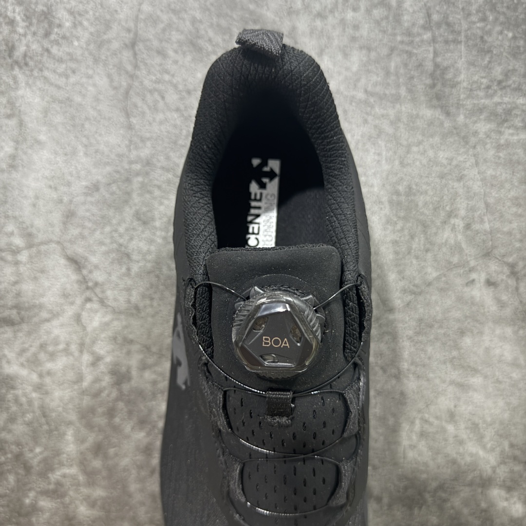 图片[8]-【莞产纯原】迪桑特Descente BOA Running 户外运动跑鞋 广东大厂出品 超高还原度 独立私模开发，只为真正还原zp 私人定制原版鞋面 舒适透气更好定型 城市通勤/运动健身/轻户外徒步 黑色系潮鞋还有机能风的设计感 原版开发大底，脚感特别轻盈 尺码：39 40 41 42 43 44 编码： ABB390400-选品中心