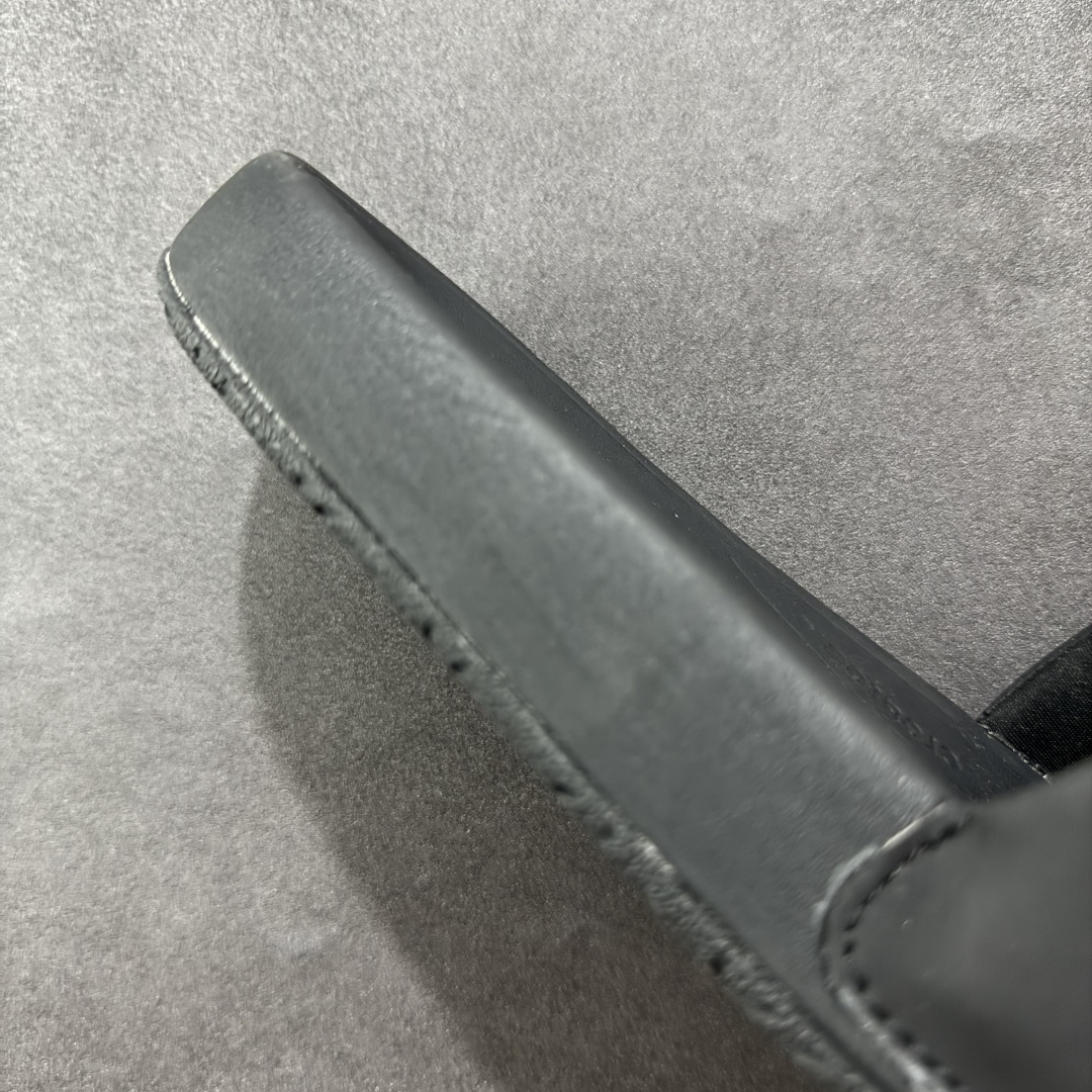 图片[6]-【公司级】Lululemon Rsetfeel Slide 露露乐檬拖鞋实拍上架 立体针织弹力鞋面轻量透气，中底采用Lululemon特别研发的加厚泡棉材料，利用专门的分层解构和泡棉技术实现了缓震和支撑性的平衡。采用TPU后跟支撑，减震设计，缓冲接地力，舒适回弹。 小红书爆款 一鞋难求👊🏻 尺码：36-45-选品中心