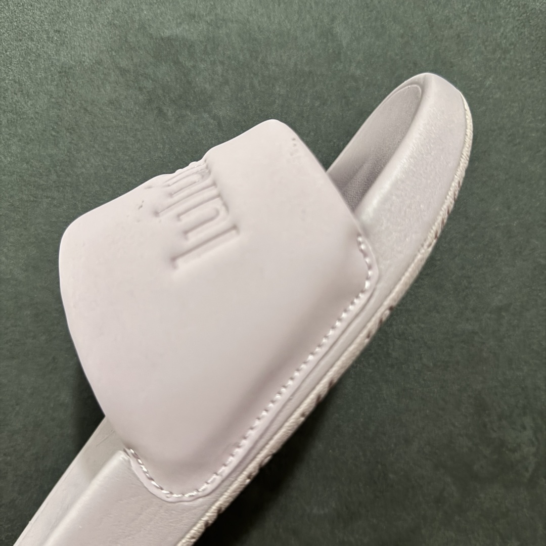 图片[5]-【公司级】Lululemon Rsetfeel Slide 露露乐檬拖鞋实拍上架 立体针织弹力鞋面轻量透气，中底采用Lululemon特别研发的加厚泡棉材料，利用专门的分层解构和泡棉技术实现了缓震和支撑性的平衡。采用TPU后跟支撑，减震设计，缓冲接地力，舒适回弹。 小红书爆款 一鞋难求👊🏻 尺码：36-45-选品中心