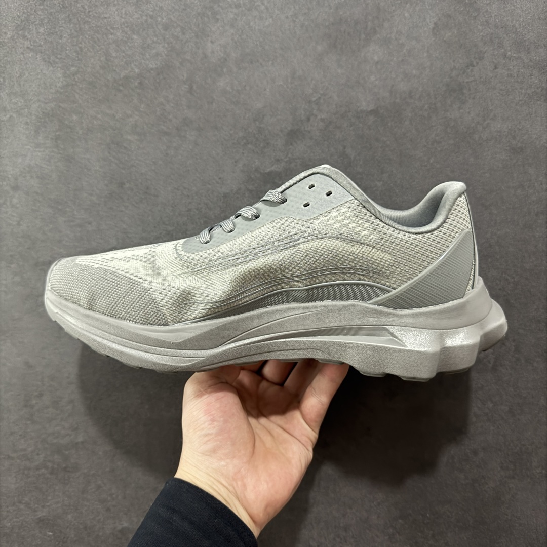 图片[2]-【公司级】alo yoga Alo Runner 舒适百搭防滑透气 低帮跑步鞋 Alo Yoga于2007年创立于洛杉矶，意在传播有意识的运动，同时激发人们的健康意识与创造力。品牌的核心理念在于制作能够带来完美体验的瑜伽服饰与功能性单品，让有意识的运动融入并改变生活。 Alo Yoga将其设计延伸到日常服饰概念，坚持不懈地捕捉当代时尚潮流，将品牌的运动美学理念、精致前卫的设计与舒适功能面料完美结合。与此同时，Alo Yoga的设计受到了时尚界人士与名人们的追捧，Talor Swift、 Kendall Jenner等街拍照片中都曾出现品牌不同单品的身影。 尺码：36 36.5 37.5 38 38.5 39 40 40.5 41 42 42.5 43 44 45-选品中心