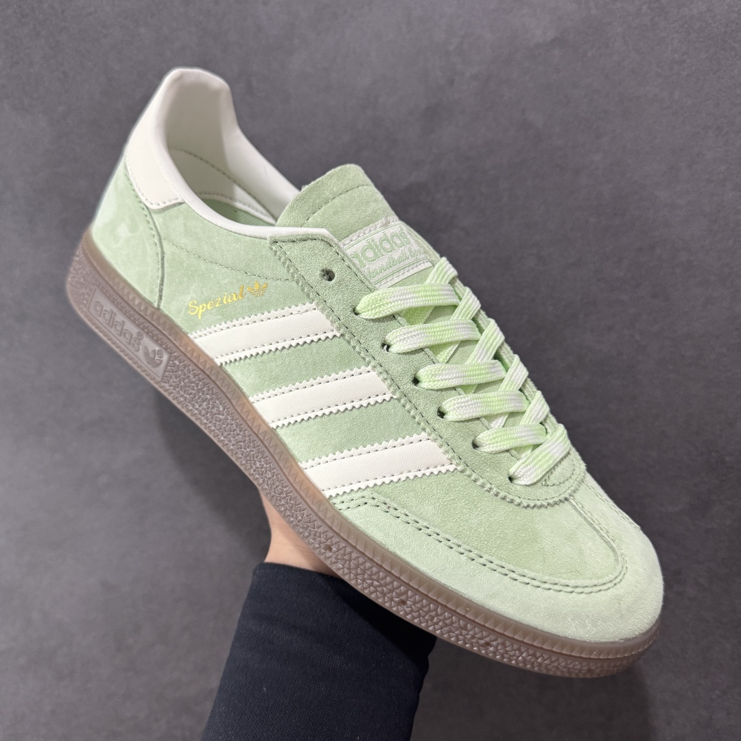 图片[3]-【R版】AD Originals Spezial Handball SPZL F手球运动员系列百搭休闲运动板鞋 KI5932 这款来自阿迪达斯的这款HANDBALL SPZL前身是一双手球运动鞋 鞋面外侧除了Spezial字母之外还有三叶草标志。Handball SPZL作为复古手球训练鞋与作为室内足球鞋的Samba有着异曲同工之处，但是质感更为出众的鞋身以及丰富的配色选择比起Samba来讲可以说是更胜一筹了！ 尺码：35 36 36⅔ 37⅓ 38 38⅔ 39⅓ 40 40⅔ 41⅓ 42 42⅔ 43⅓ 44 45-选品中心