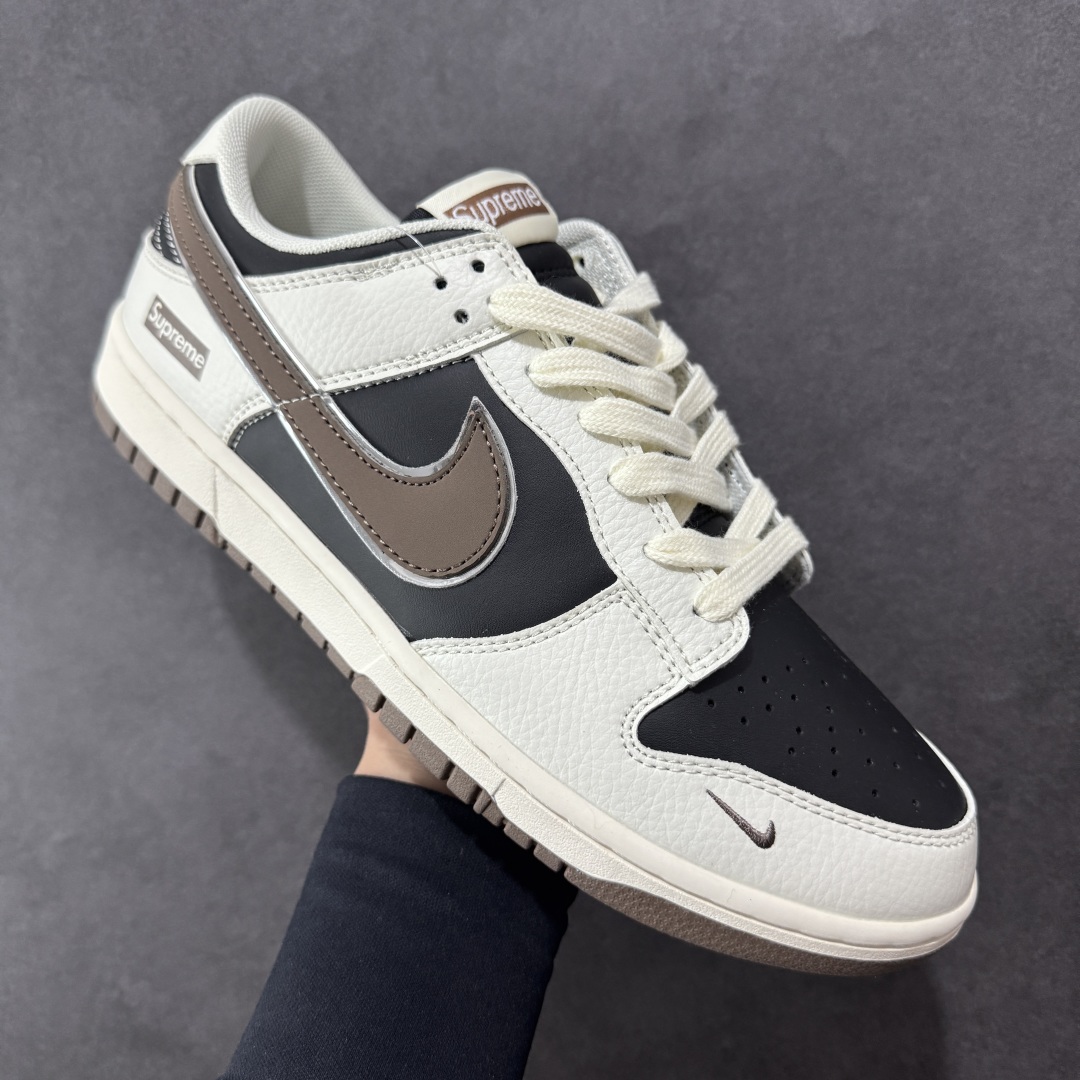 图片[3]-【定制版】NIKE SB Dunk Low x Supreme 联名 低帮休闲运动板鞋 原装头层材料 独家版型蒸餾加工 帶來的是更好的视觉和脚感体验 大厂纯原品质出货 清洁度 电绣工艺 皮料切割干净无任何毛边 细节完美 货号：XX9915-015 尺码： 36 36.5 37.5 38 38.5 39 40 40.5 41 42 42.5 43 44 44.5 45-选品中心