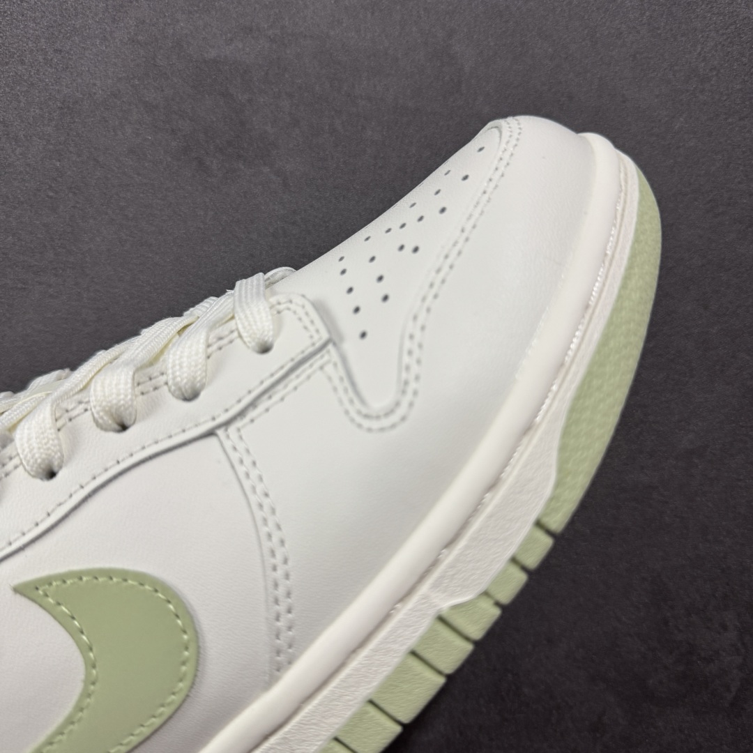 图片[5]-【YC纯原】NK Dunk Low 春日来信WG0212-016 当杏仁奶白的温柔，遇见枝头初绽的嫩绿，鞋侧Swoosh 轻盈点缀，似春风在信上落下的笔锋，后跟的精致纹样，如信笺末页封印，藏着往春的寄托。把整个夏天穿成会呼吸的诗意，以新生之色，重构街头呼吸频率。一步生新绿，十步成清风，让浅绿叶纹在足间舒展，踏碎盛夏的燥意。定制系列天花板 无原鞋不开发 全系列得物原鞋一比一校对开发 配色持续更新中 终端对接 优势输出 全套原厂楦头原纸板数据档案倾力打造 原汁原味莞产 极致还原 圈内最强针车工艺 高端零售指定版 广东原厂配套原盒原标 鞋盒分三个尺码段 原厂冲刀 超高清洁度 全鞋零毛边皮料切割 采用原厂百宏鞋带以及原厂百宏织唛舌标 内标可供原厂几率过验 进口原装条纹中底布 四线拉帮白色点胶 原厂拉帮手法遵循公司 原厂电绣 极致还原 尺码：35.5 36 36.5 37.5 38 38.5 39 40-选品中心