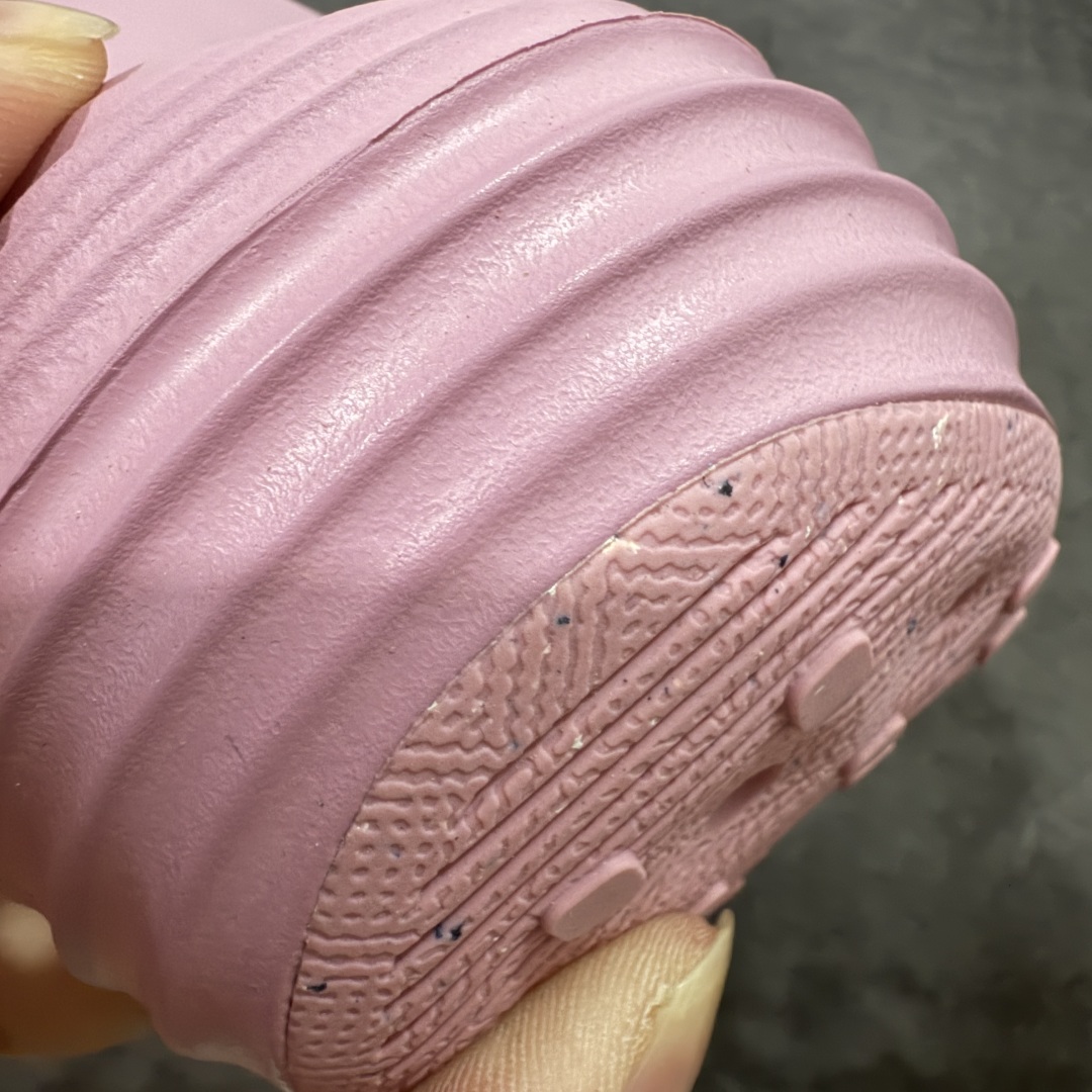 图片[7]-【LW版本】Nike Reactx Rejuven 8 耐克新款夏季沙滩凉鞋拖鞋洞洞鞋 HV5060-600 市场最高版本 没有之一 品质细节远远超越市面版本 欢迎对比 脚感材料都是原版同步 比市场货好太多 正确组合底 超高清洁度 完美版型 区别市面通货 采用质感柔软且出众回弹的 ReactX泡绵，发泡组合大底 脚感十分舒适，缔造非凡舒适的日常穿着体验，助你保持活力。  尺码：36-49.5 建议选大半码到一码-选品中心