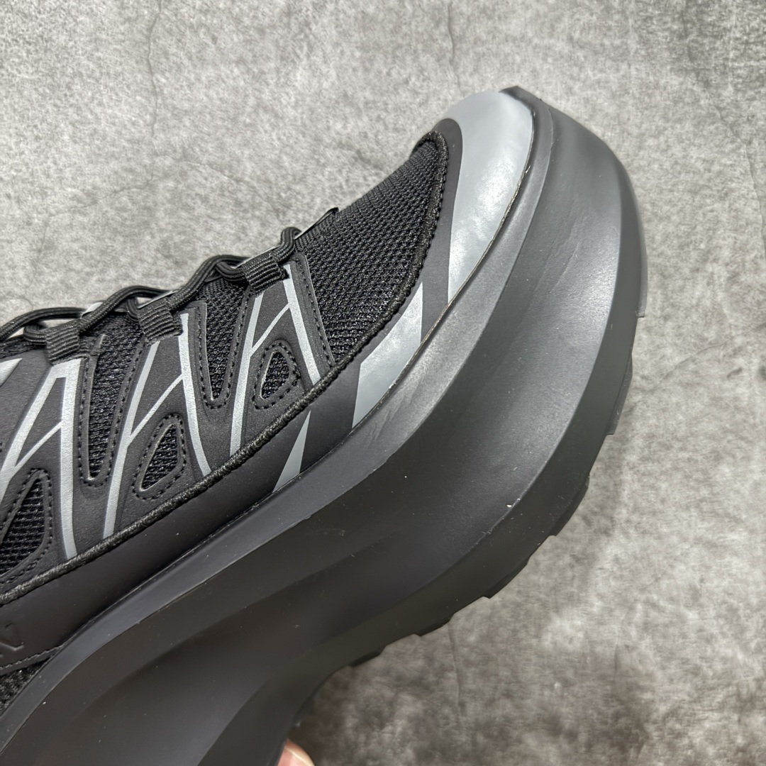 图片[6]-【巅峰版】CDG x Salomon 萨洛蒙 联名款XT-6 系列 厚底 休闲 运动鞋 原版购入开发 做货 独立私模 原材料打造 一比一原版细节 延续品牌设计基因，融合简约的设计和实用的技术性 联名鞋款依旧是黑白简约配色，鞋身上的品牌字样也体现出极简主义的设计风格 搭配Contagrip 橡胶厚底鞋底设计，重新演绎的鞋面部分则以Pulsar Advanced袜套式轮廓替换了之前抽绳鞋带 并饰有网眼、抗撕裂材质鞋面、防水胶条以及尼龙拉环等细节 面料： 原版定制进口科技面料 内里： 原版进口透气网里 大底： 原版开模超轻发泡材质 底厚： 6.5CM 尺码：35-40-选品中心