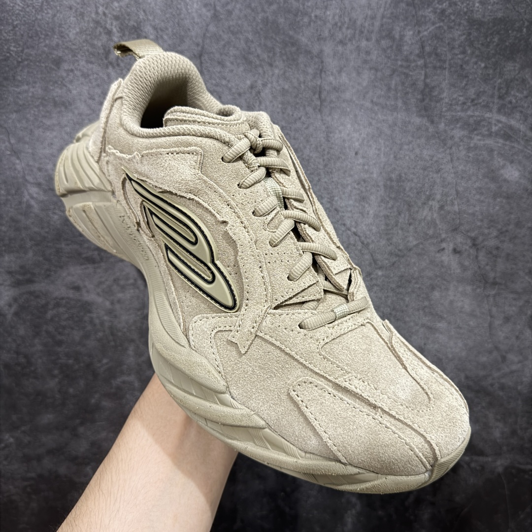 图片[3]-【XA纯原】最新外贸批次 Balenciaga巴黎世家16代 MONDAY 卡其色麂皮 其前卫的设计、夸张的体积和反光细节赋予其特别的轮廓 采用头层牛皮材质制成，带来良好脚感，外观全新造型，鞋身富有潮流感且易穿搭，正确做旧，多层组合橡胶大底防滑耐磨 尺码：35 36 37 38 39 40 41 42 43 44 45 46-选品中心