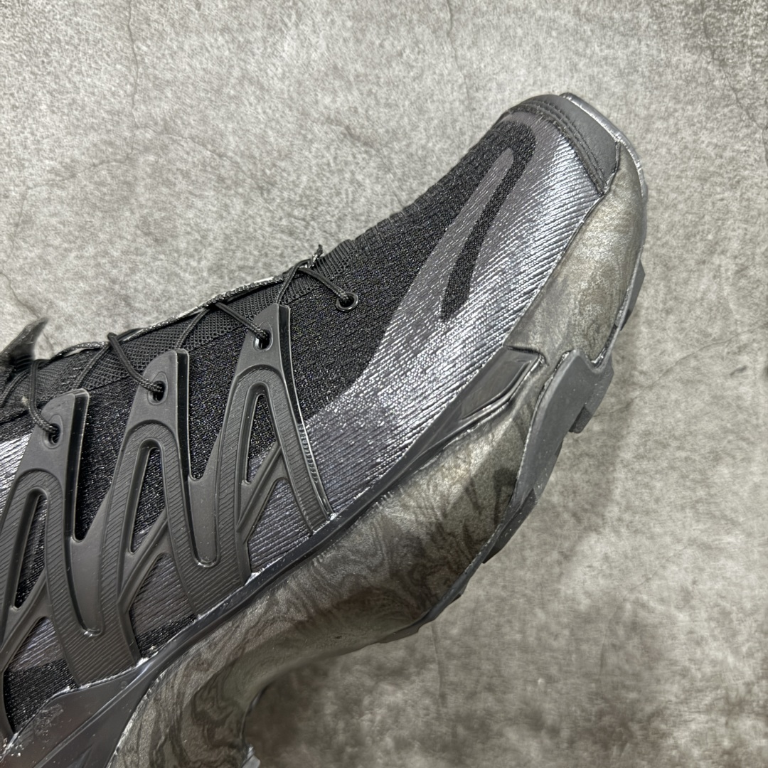 图片[6]-【巅峰版】SALOMON萨洛蒙 XT PU.RE ADVANCED 舒适百搭耐磨 低帮 越野跑步鞋 男女同款 黑色 474460 萨洛蒙潮流越野机能户外功能鞋 纯原外贸平台特供订单 耗时半年巨作 全套原纸板楦头开发 原厂特供网布配套加持 确保原汁原味 完美呈现版型 原档数据独家私模五层组合大底 男女鞋同步官方开发至46.5 原装Ortholite轻量化鞋垫 中底布带钢印编号 原厂TPU锁扣 进口港宝加持 后跟自然饱满 还原公司包裹性 基于 SALOMON 初代 XT 鞋身造型并搭载 4D ADVANCED CHASSIS™ 大底打造而成 带来了多项足部控制与保护等功能性 如在运动过程中控制左右晃动的过程而提高稳定性、改善长途越野过程中足中到足尖的过渡、提高感知岩石的精确度以抵抗尖锐物体对脚底的伤害以及采用动态缓冲来增强穿着舒适感 从而减轻疲劳感 使其成为一双舒适且安全的户外之履 尺码：36 36.5 37.5 38 38.5 39 40 40.5 41 42 42.5 43 44 44.5 45-选品中心