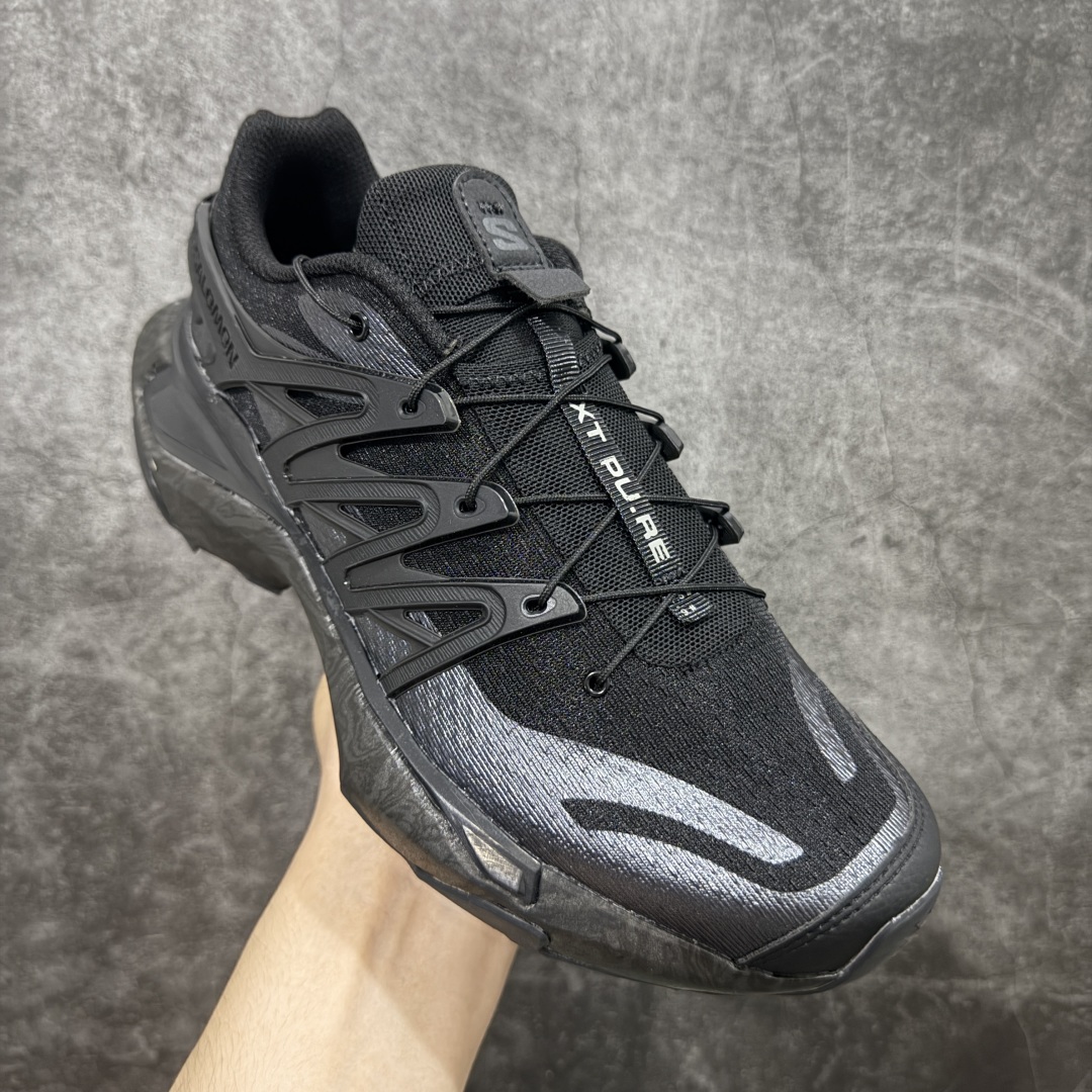 图片[3]-【巅峰版】SALOMON萨洛蒙 XT PU.RE ADVANCED 舒适百搭耐磨 低帮 越野跑步鞋 男女同款 黑色 474460 萨洛蒙潮流越野机能户外功能鞋 纯原外贸平台特供订单 耗时半年巨作 全套原纸板楦头开发 原厂特供网布配套加持 确保原汁原味 完美呈现版型 原档数据独家私模五层组合大底 男女鞋同步官方开发至46.5 原装Ortholite轻量化鞋垫 中底布带钢印编号 原厂TPU锁扣 进口港宝加持 后跟自然饱满 还原公司包裹性 基于 SALOMON 初代 XT 鞋身造型并搭载 4D ADVANCED CHASSIS™ 大底打造而成 带来了多项足部控制与保护等功能性 如在运动过程中控制左右晃动的过程而提高稳定性、改善长途越野过程中足中到足尖的过渡、提高感知岩石的精确度以抵抗尖锐物体对脚底的伤害以及采用动态缓冲来增强穿着舒适感 从而减轻疲劳感 使其成为一双舒适且安全的户外之履 尺码：36 36.5 37.5 38 38.5 39 40 40.5 41 42 42.5 43 44 44.5 45-选品中心