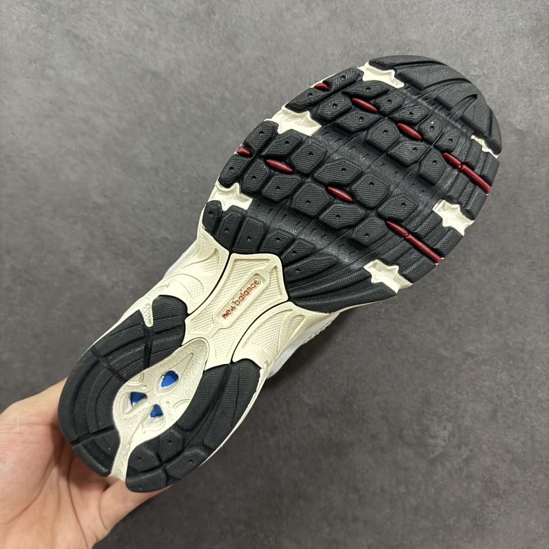 图片[9]-【K8版本】New Balance NB530 新百伦复古透气跑步鞋 抛弃过往以皮革为主的人气轮廓 以极具复古风范的跑鞋外观呈现 设计上全鞋以简约清爽的纯白色作基底 鞋身覆盖大面积织物网眼材质 并于鞋头、鞋带孔眼片等细节处点缀对比鲜明的反光银镀层凸显 鞋舌、侧身等位置则辅以一贯的「N」字标志和品牌徽标彰显身份 最后通过搭载的 ABZORB 缓震中底完善整体造型 货号：MR530SZ 尺码：36-45带半码-选品中心