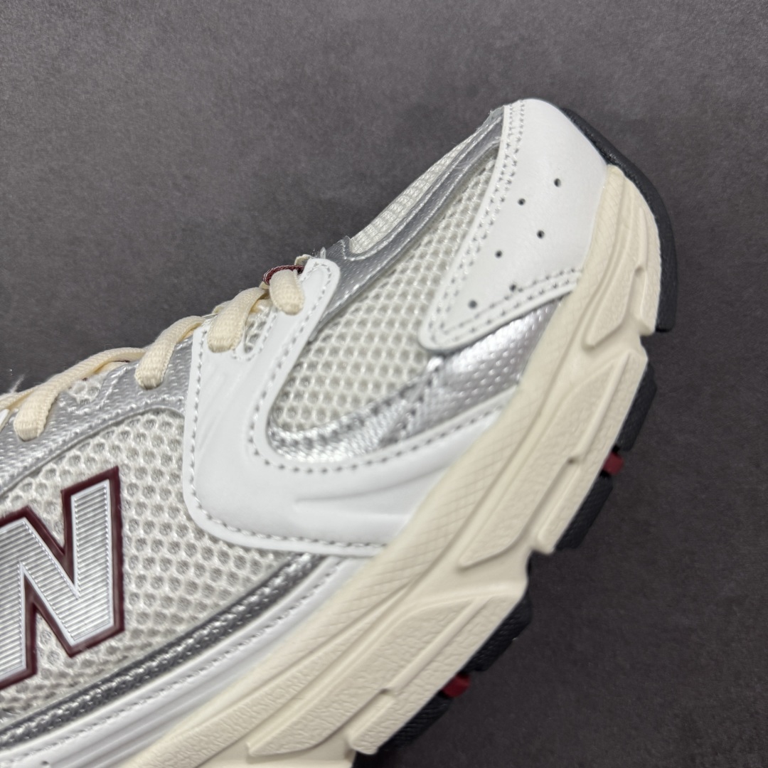 图片[5]-【K8版本】New Balance NB530 新百伦复古透气跑步鞋 抛弃过往以皮革为主的人气轮廓 以极具复古风范的跑鞋外观呈现 设计上全鞋以简约清爽的纯白色作基底 鞋身覆盖大面积织物网眼材质 并于鞋头、鞋带孔眼片等细节处点缀对比鲜明的反光银镀层凸显 鞋舌、侧身等位置则辅以一贯的「N」字标志和品牌徽标彰显身份 最后通过搭载的 ABZORB 缓震中底完善整体造型 货号：MR530SZ 尺码：36-45带半码-选品中心