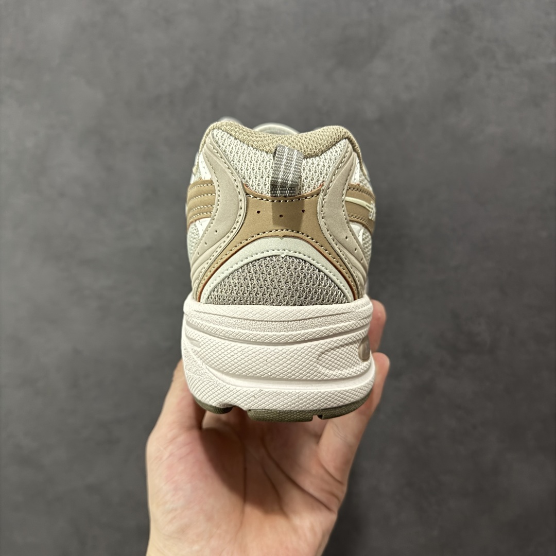 图片[4]-【K8版本】New Balance NB530 新百伦复古透气跑步鞋 抛弃过往以皮革为主的人气轮廓 以极具复古风范的跑鞋外观呈现 设计上全鞋以简约清爽的纯白色作基底 鞋身覆盖大面积织物网眼材质 并于鞋头、鞋带孔眼片等细节处点缀对比鲜明的反光银镀层凸显 鞋舌、侧身等位置则辅以一贯的「N」字标志和品牌徽标彰显身份 最后通过搭载的 ABZORB 缓震中底完善整体造型 货号：MR530KOB 尺码：36-45带半码-选品中心