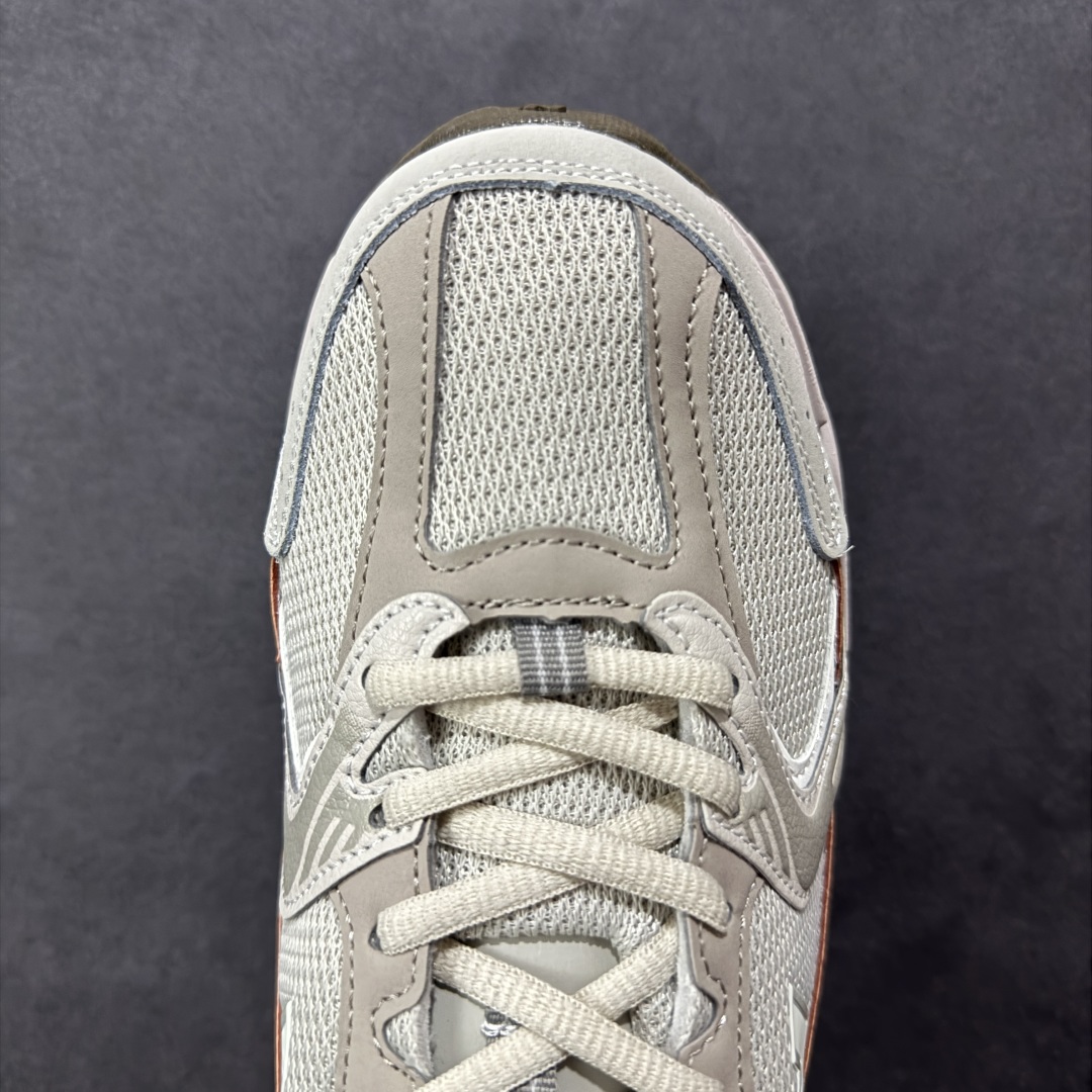 图片[8]-【K8版本】New Balance NB530 新百伦复古透气跑步鞋 抛弃过往以皮革为主的人气轮廓 以极具复古风范的跑鞋外观呈现 设计上全鞋以简约清爽的纯白色作基底 鞋身覆盖大面积织物网眼材质 并于鞋头、鞋带孔眼片等细节处点缀对比鲜明的反光银镀层凸显 鞋舌、侧身等位置则辅以一贯的「N」字标志和品牌徽标彰显身份 最后通过搭载的 ABZORB 缓震中底完善整体造型 货号：MR530KOB 尺码：36-45带半码-选品中心