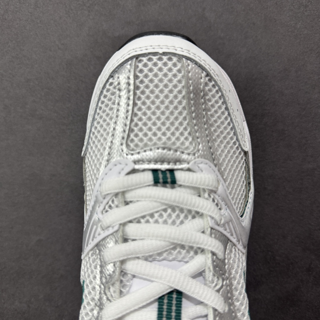 图片[8]-【K8版本】New Balance NB530 新百伦复古透气跑步鞋 抛弃过往以皮革为主的人气轮廓 以极具复古风范的跑鞋外观呈现 设计上全鞋以简约清爽的纯白色作基底 鞋身覆盖大面积织物网眼材质 并于鞋头、鞋带孔眼片等细节处点缀对比鲜明的反光银镀层凸显 鞋舌、侧身等位置则辅以一贯的「N」字标志和品牌徽标彰显身份 最后通过搭载的 ABZORB 缓震中底完善整体造型 货号：MR530AB 尺码：36-45带半码-选品中心