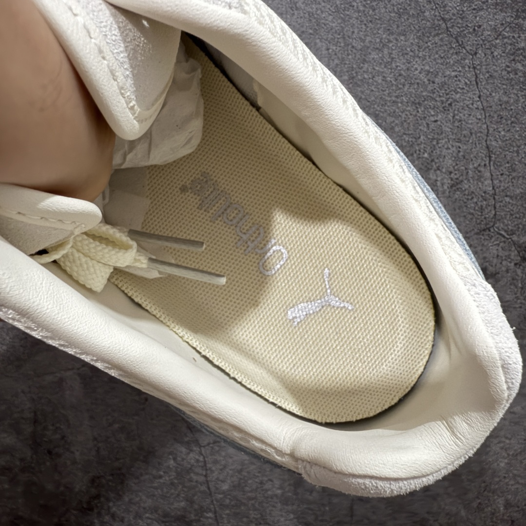 图片[8]-【CS纯原版】Puma Speedcat OG Sparco 彪马罗马阿莫尔系列 复古运动休闲赛车跑鞋 白银 市场第一梯队品质 版型 细节 烫金走线 完全碾压市场任意版本 欢迎对比🆚 工厂耗时3个月开发 原装档案原数据纸版楦型 采用固色翻毛皮鞋面材质(正确二次成型\’猛帮\’成型工艺🆚区别市面版本!!) 外置原数据开发轻量耐磨橡胶大底💪🏻 全球知名运动品牌PUMA宝马赛车系列 融合了宝马车队的标志性配色 以趣味十足又前卫复古的设计引领潮流 将赛道精神融入街头时尚 开启前卫竞速之旅 主打前卫复古风 Roma鞋款的鞋侧以复古的流线造型 缀以宝马经典Logo 巧妙吸睛 而Speedcat鞋款以亮眼三色条纹元素缀以舒适鞋面 赋予了独特的个性美学 演绎赛车的无尽能量 货号：403902-01 尺码：35-45-选品中心