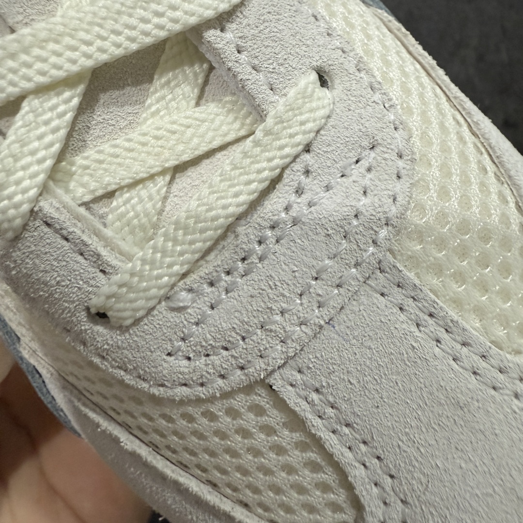 图片[5]-【CS纯原版】Puma Speedcat OG Sparco 彪马罗马阿莫尔系列 复古运动休闲赛车跑鞋 白银 市场第一梯队品质 版型 细节 烫金走线 完全碾压市场任意版本 欢迎对比🆚 工厂耗时3个月开发 原装档案原数据纸版楦型 采用固色翻毛皮鞋面材质(正确二次成型\’猛帮\’成型工艺🆚区别市面版本!!) 外置原数据开发轻量耐磨橡胶大底💪🏻 全球知名运动品牌PUMA宝马赛车系列 融合了宝马车队的标志性配色 以趣味十足又前卫复古的设计引领潮流 将赛道精神融入街头时尚 开启前卫竞速之旅 主打前卫复古风 Roma鞋款的鞋侧以复古的流线造型 缀以宝马经典Logo 巧妙吸睛 而Speedcat鞋款以亮眼三色条纹元素缀以舒适鞋面 赋予了独特的个性美学 演绎赛车的无尽能量 货号：403902-01 尺码：35-45-选品中心