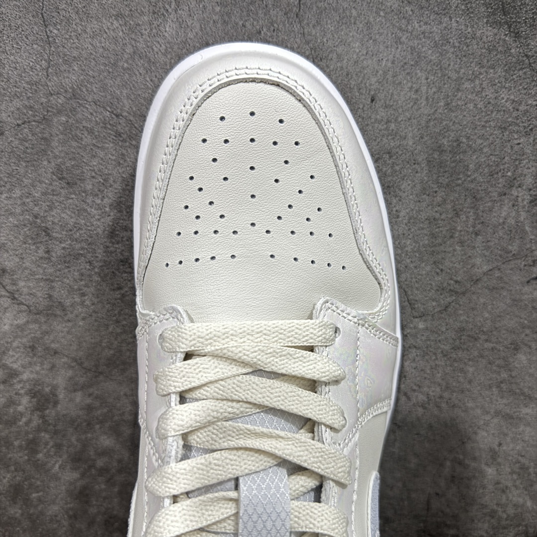 图片[5]-【DT纯原】Air Jordan Low AJ1 乔1 低帮文化休闲运动板鞋 蛇年限定白棕色 HF4080-001 市面中低帮最具代表性版本没有之一 口碑大厂出品 品控大底版型不断改良更新 全套原纸板楦头开发 确保原汁原味 完美呈现版型 完美零毛边处理 原厂内置全掌气垫 价格定位良心 平台专用代工流水线出品 一眼公司既视感 拿到手的一瞬间就与众不同 碾压市面所有版本 全部原鞋开发 每一个配色都会采购原鞋确认细节 打破市面看图做货无好货之说 尺码：35.5 36 36.5 37.5 38 38.5 39 40 40.5 41 42 42.5 43 44-选品中心