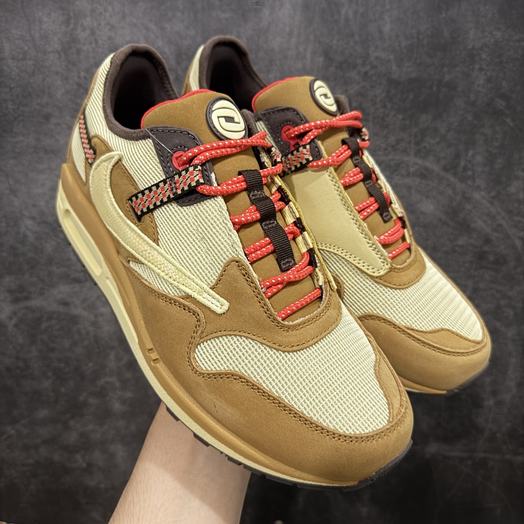 【外贸纯原版】Travis Scott x Nike Air Max 1 TS复古休闲跑步鞋 巴洛克棕卡其色 倒钩 货号:DO9392-701 外贸大厂全新开发出品 多次改良 品质细节完美升级出货 全新原楦档案原纸版数据开发版型 采用同源一致Prime Asia原厂丝光头层磨砂皮革饰片组合原装三明治网布物料 麂皮绒感刷色感十足 原厂材质纯手工复杂串珠效果倒钩子 正确二次成型\'猛帮\'成型工艺❌区别市面版本 升级回弹PU缓震中底材质 全新独家开模底纹橡胶鞋底 尺码:36 36.5 37.5 38 38.5 39 40 40.5 41 42 42.5 43 44 44.5 45 46 47.5(女码后期出货)-选品中心