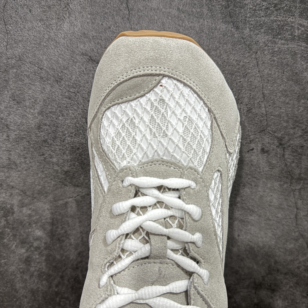 图片[5]-【莞产代购版】BOTTEGA VENETA Orbit Runner BV葆蝶家时尚休闲王一博同款老爹鞋运动鞋 原版开发 一比一打造 相似度百分之99以上 市场一梯队级别品质 区别市场任何标文顶级品质版本 采用轻质科技网布面料 搭配几何图案设计橡胶外底 王炸系列 高版本 认准套包工艺 实际增高很多哦 还是一样显腿细非常nice 耐玩耐造 对标对版 套包鞋工艺 认准高版本 大底选用拼色TPU大底 配置原版包装 尺码：35 36 37 38 39 40 41 42 43 44 45-选品中心