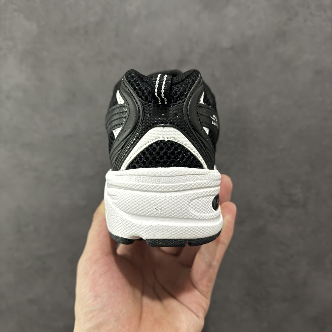 图片[4]-【K8版本】New Balance NB530 新百伦复古透气跑步鞋 抛弃过往以皮革为主的人气轮廓 以极具复古风范的跑鞋外观呈现 设计上全鞋以简约清爽的纯白色作基底 鞋身覆盖大面积织物网眼材质 并于鞋头、鞋带孔眼片等细节处点缀对比鲜明的反光银镀层凸显 鞋舌、侧身等位置则辅以一贯的「N」字标志和品牌徽标彰显身份 最后通过搭载的 ABZORB 缓震中底完善整体造型 货号：MR530SD 尺码：36-45带半码-选品中心