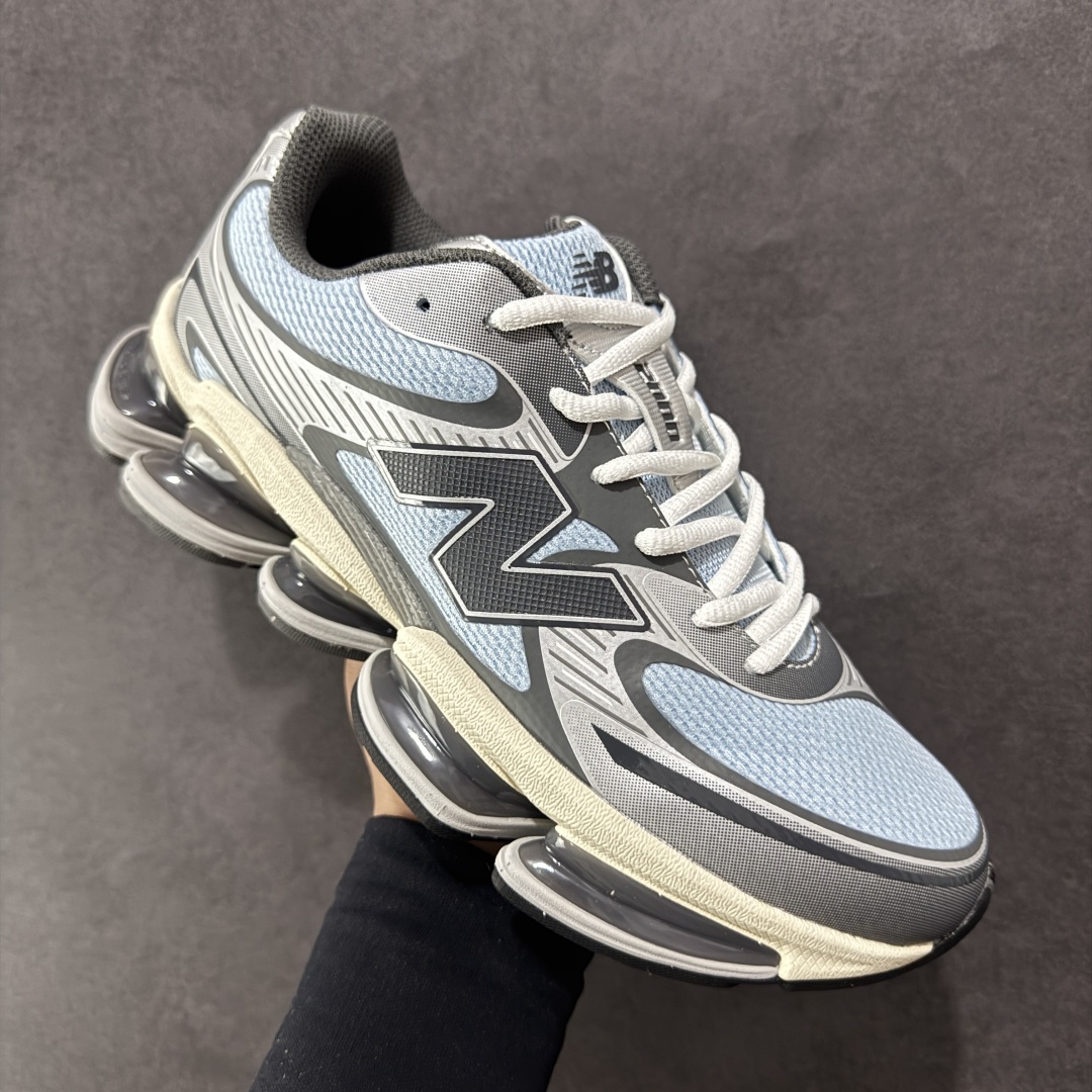 图片[3]-【纯原版】New Balance NB2000 舒适百搭防滑耐磨低帮 休闲跑步鞋 New Balance 在近两年的球鞋市场屡出奇招，在经典鞋型保持进一步增长的同时，推出的每一款新鞋型也都有傲人的战绩。在 327、9060 等鞋型获得成功之后，今天 New Balance 家族又迎来了新鲜血液的注入。这双New Balance 2000 依然是融合了新旧元素的跑鞋造型，命名为 2000，或许是它的设计理念有着 Y2K 的血统。最大的亮点，在于这双鞋的中底。外侧以五个ABZORB 单元，带来极具辨识度和冲击力的视觉效果，让这双鞋在外观和脚感方面都颇具吸引力。 尺码：36 37 37.5 38 38.5 39 40 40.5 41 42 42.5 43 44 45-选品中心