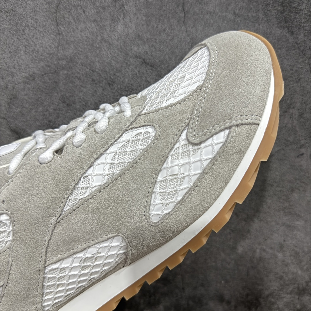 图片[6]-【莞产代购版】BOTTEGA VENETA Orbit Runner BV葆蝶家时尚休闲王一博同款老爹鞋运动鞋 原版开发 一比一打造 相似度百分之99以上 市场一梯队级别品质 区别市场任何标文顶级品质版本 采用轻质科技网布面料 搭配几何图案设计橡胶外底 王炸系列 高版本 认准套包工艺 实际增高很多哦 还是一样显腿细非常nice 耐玩耐造 对标对版 套包鞋工艺 认准高版本 大底选用拼色TPU大底 配置原版包装 尺码：35 36 37 38 39 40 41 42 43 44 45-选品中心