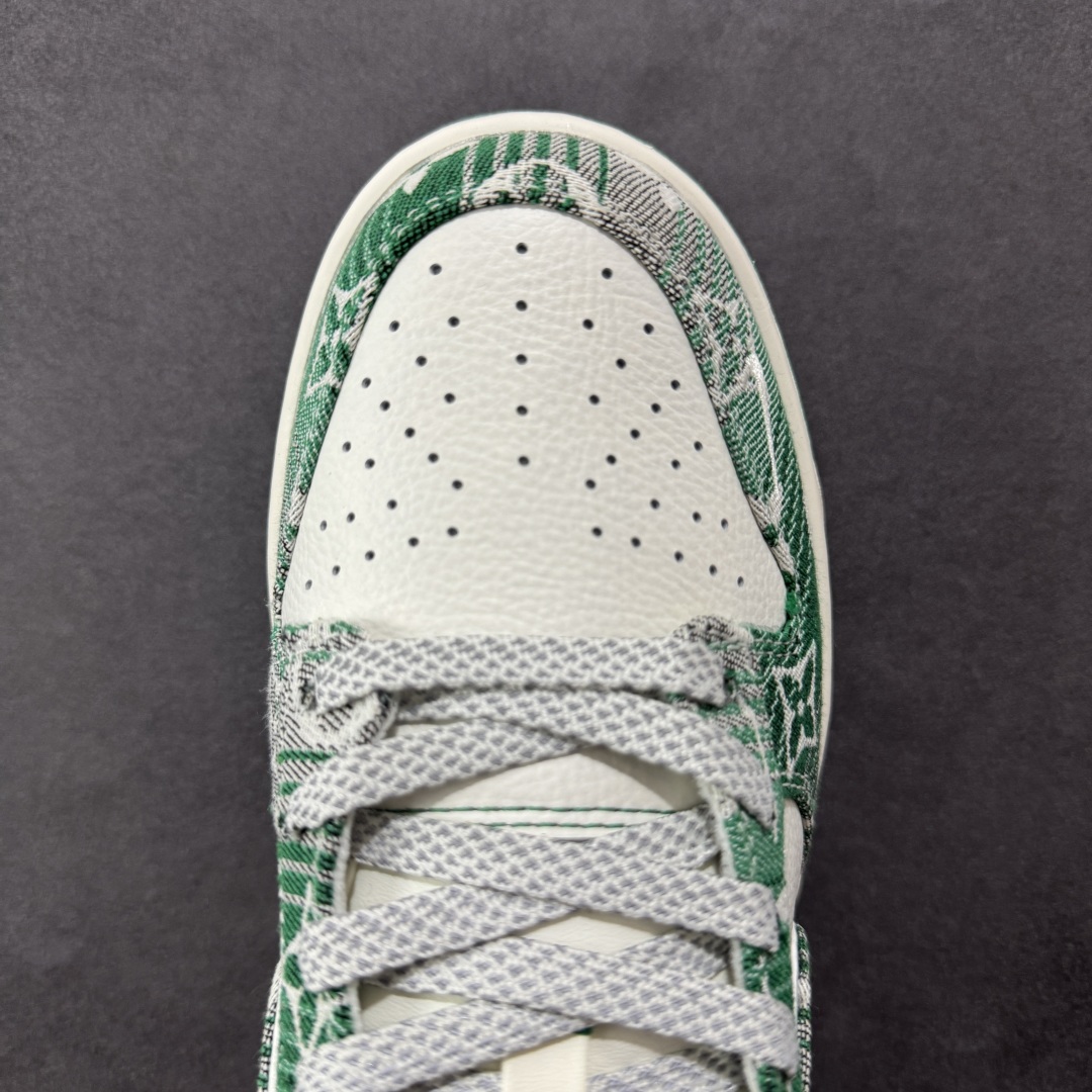 图片[8]-【定制版】Nike SB Dunk Low LV联名 灰绿牛仔 周年高端定制 低帮休闲板鞋  #定制鞋盒 大厂纯原品质出货 超高清洁度 皮料切割干净无任何毛边 细节完美   货号：SC9772-811 尺码：36 36.5 37.5 38 38.5 39 40 40.5 41 42 42.5 43 44 44.5 45-选品中心