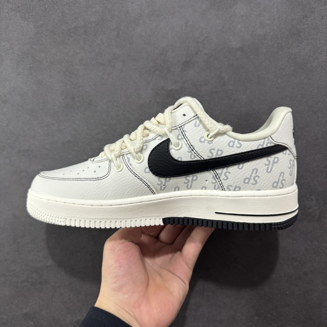 图片[2]-【定制版】海外爆款限量发售！高端定制Nike Air Force 1 \’07 Low Supreme联名— 白黑印花 高端定制 低帮休闲板鞋 定制鞋盒 大厂纯原品质出货 超高清洁度 皮料切割干净无任何毛边 细节完美 货号：AM1588-011 尺码：36 36.5 37.5 38 38.5 39 40 40.5 41 42 42.5 43 44 44.5 45-选品中心