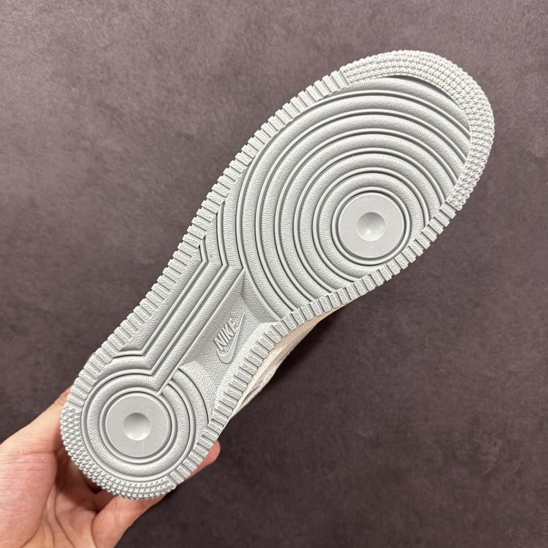 图片[9]-【定制版】海外爆款限量发售！高端定制Nike Air Force 1 \’07 Low 北面联名— 双钩浅灰黑 高端定制 低帮休闲板鞋 定制鞋盒 大厂纯原品质出货 超高清洁度 皮料切割干净无任何毛边 细节完美 货号：AM1588-003 尺码：36 36.5 37.5 38 38.5 39 40 40.5 41 42 42.5 43 44 44.5 45-选品中心