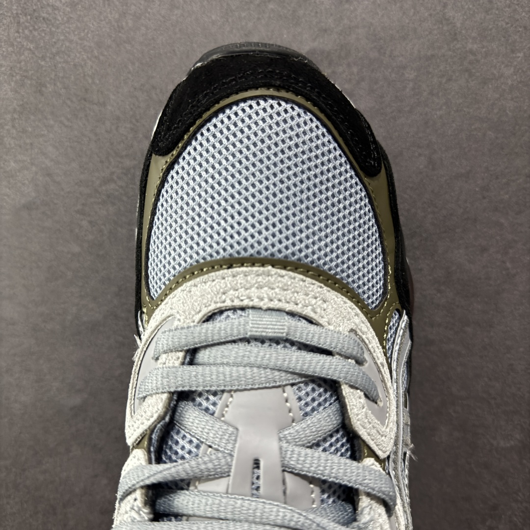 图片[8]-【公司级】Asics Gel-NYC复古单品 亚瑟士ASICSTIGER秋季新款休闲鞋 厚底街头运动休闲鞋 ASICS亚瑟士推出全新GEL-NYC，彰显纽约都市活力 这次的新系列融入了多个版本GEL的经典设计风格，广受好评。其设计灵感来源于GEL-NIMBUS 3,GEL-MC PLUS V 和 GEL-CUMULUS 16 这些往日经典鞋款。GEL-NYC使用GEL-CUMULUS 16鞋款的鞋楦设计,展现了独特的现代化美学。鞋底采用了轻质发泡材料,并在后跟和前掌处采用了ASICS亚瑟士核心科技——GEL缓震胶,赋予鞋款强大的缓冲性能,提供了更柔软舒适的穿着体验。而在原有设计的启发之上,此次鞋款采用更贴合当今潮流趋势的材料和创新技术,展现出纽约充满活力的都市精神。 尺码：36-45-选品中心