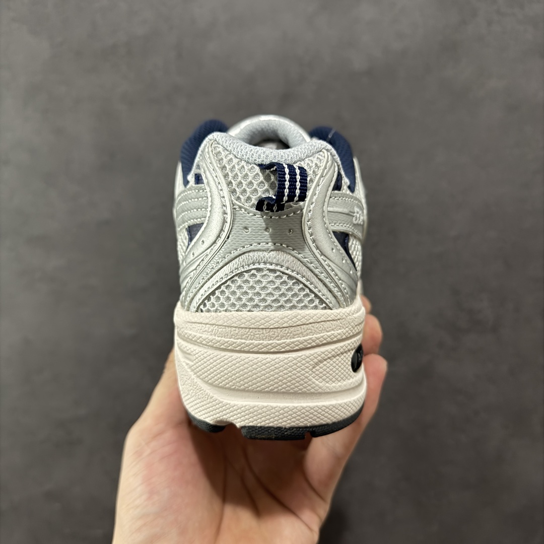 图片[4]-【K8版本】New Balance NB530 新百伦复古透气跑步鞋 抛弃过往以皮革为主的人气轮廓 以极具复古风范的跑鞋外观呈现 设计上全鞋以简约清爽的纯白色作基底 鞋身覆盖大面积织物网眼材质 并于鞋头、鞋带孔眼片等细节处点缀对比鲜明的反光银镀层凸显 鞋舌、侧身等位置则辅以一贯的「N」字标志和品牌徽标彰显身份 最后通过搭载的 ABZORB 缓震中底完善整体造型 货号：MR530KA 尺码：36-45带半码-选品中心