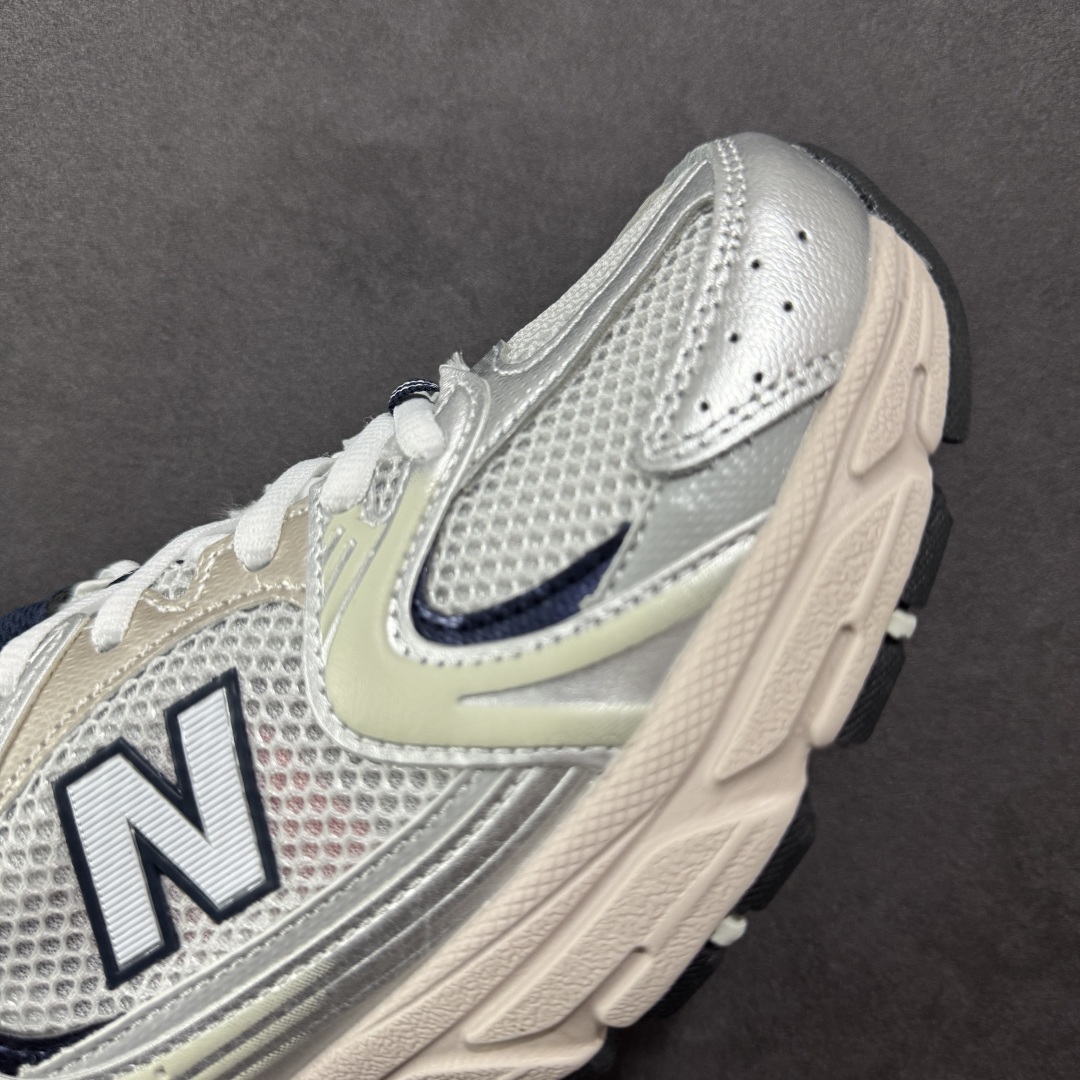 图片[5]-【K8版本】New Balance NB530 新百伦复古透气跑步鞋 抛弃过往以皮革为主的人气轮廓 以极具复古风范的跑鞋外观呈现 设计上全鞋以简约清爽的纯白色作基底 鞋身覆盖大面积织物网眼材质 并于鞋头、鞋带孔眼片等细节处点缀对比鲜明的反光银镀层凸显 鞋舌、侧身等位置则辅以一贯的「N」字标志和品牌徽标彰显身份 最后通过搭载的 ABZORB 缓震中底完善整体造型 货号：MR530KA 尺码：36-45带半码-选品中心