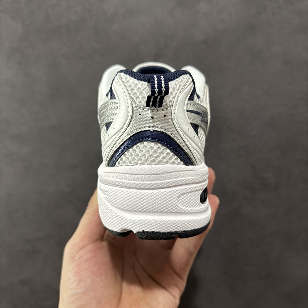 图片[4]-【K8版本】New Balance NB530 新百伦复古透气跑步鞋 抛弃过往以皮革为主的人气轮廓 以极具复古风范的跑鞋外观呈现 设计上全鞋以简约清爽的纯白色作基底 鞋身覆盖大面积织物网眼材质 并于鞋头、鞋带孔眼片等细节处点缀对比鲜明的反光银镀层凸显 鞋舌、侧身等位置则辅以一贯的「N」字标志和品牌徽标彰显身份 最后通过搭载的 ABZORB 缓震中底完善整体造型 货号：MR530SG 尺码：36-45带半码-选品中心