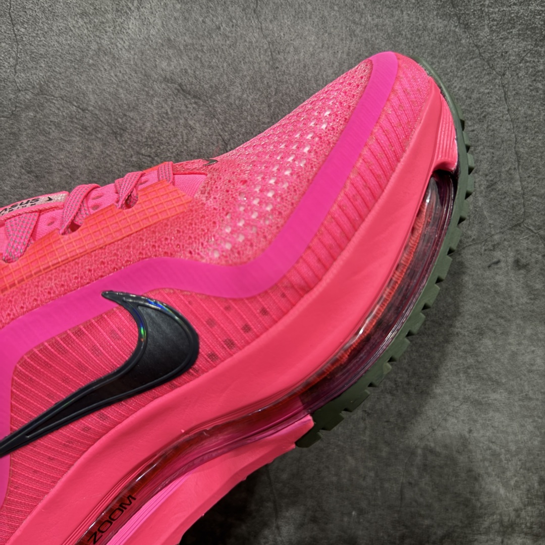 图片[6]-【S版纯原】Nike Pegasus Premium Airscape 舒适百搭减震防滑耐磨透气 低帮跑步鞋     低帮跑步鞋，白银配色，简约又不失活力，上脚超吸睛。  它不仅颜值高，性能更是一绝！  全掌气垫科技，减震防滑超耐磨，每一步都能感受到强劲回弹，给双脚舒适支撑。  透气鞋面，跑步时双脚也能自由呼吸。    #独家原包 原底原料 开模打造  #原厂鞋标 高精密准度  #原楦原纸板开发 匹配原版98%以上  #后跟弧度 正确呈现  #原厂皮料 质感无敌  #皮料切割干净 无任何毛边 清洁度细节完美    货号：HQ2592-600    尺码：35.5 36 36.5 37.5 38 38.5 39 40-选品中心